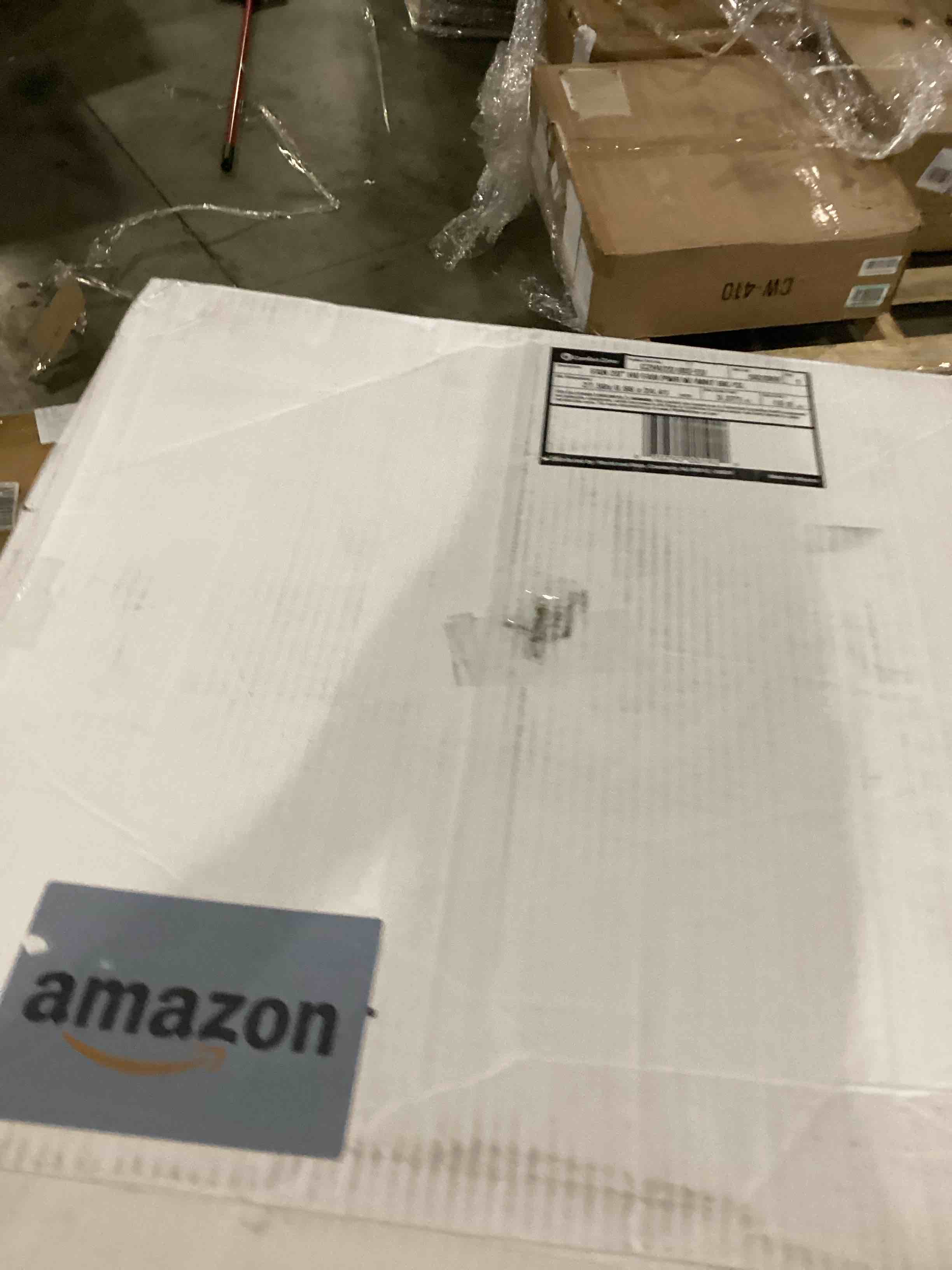 https://s3.amazonaws.com/lotting-images-prod/bidfta/YEL5829806_1724070391714.jpeg