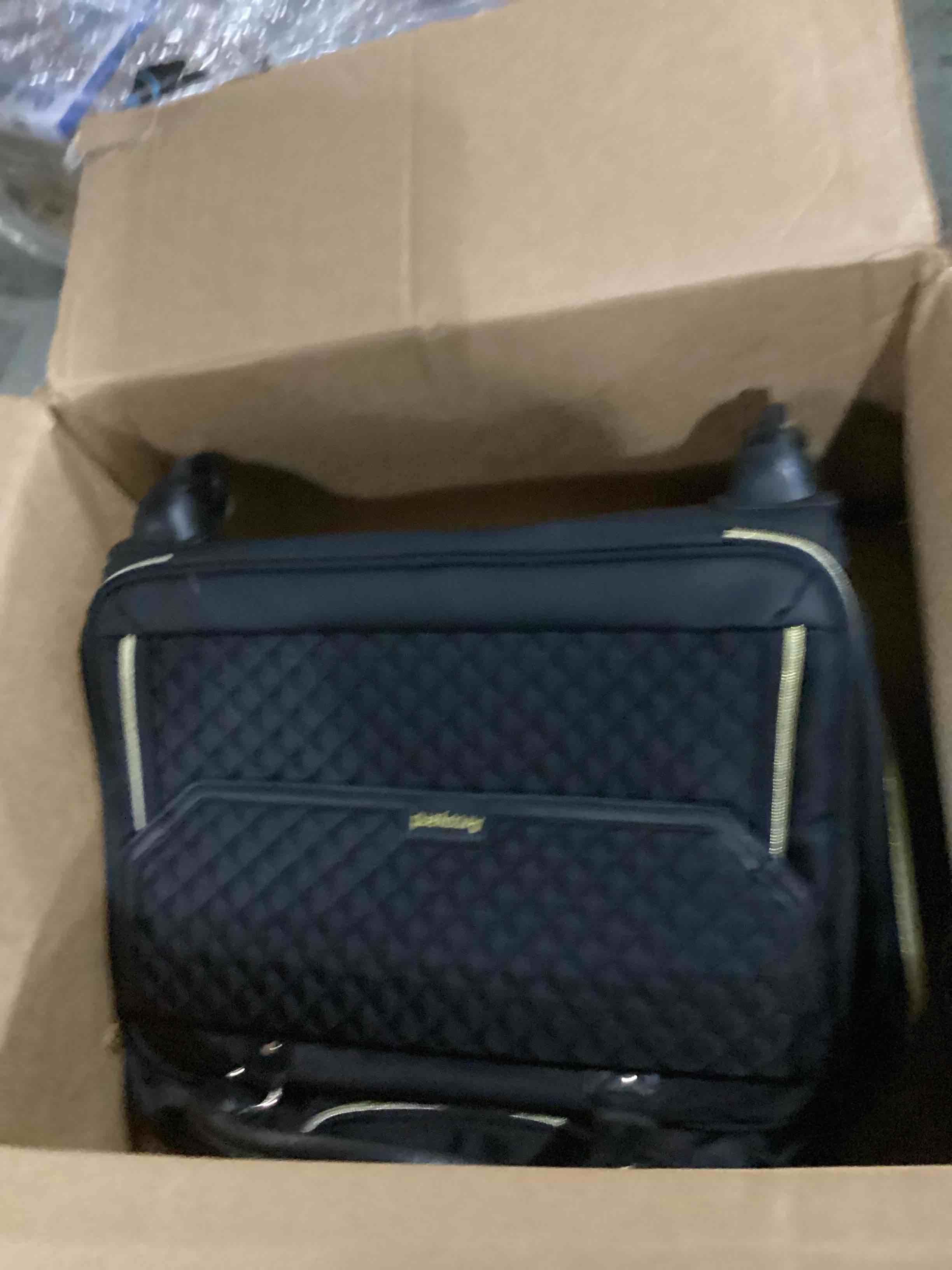 https://s3.amazonaws.com/lotting-images-prod/bidfta/YEL5830575_1724943162221.jpeg