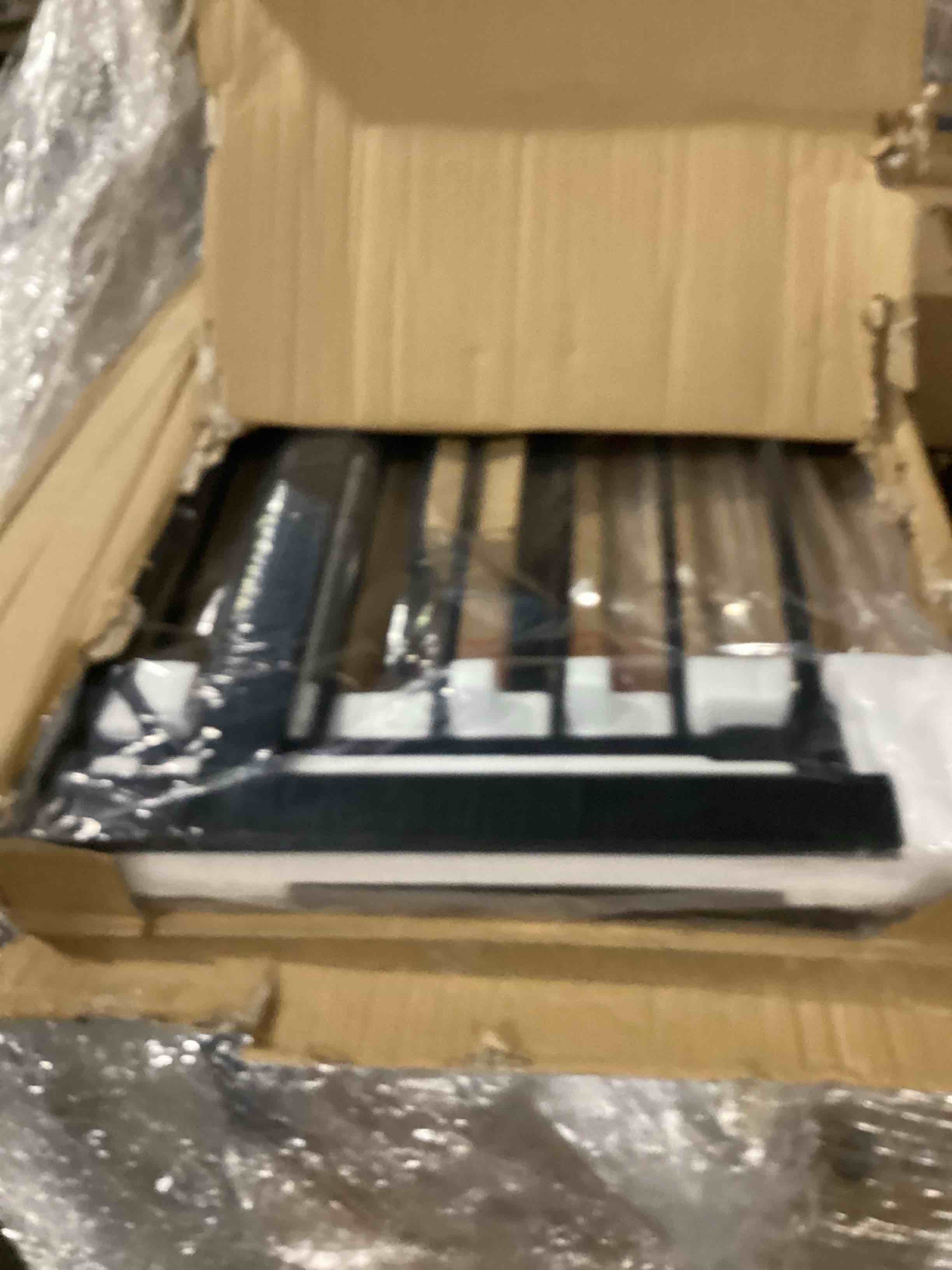 https://s3.amazonaws.com/lotting-images-prod/bidfta/YEL5830600_1724949267753.jpeg