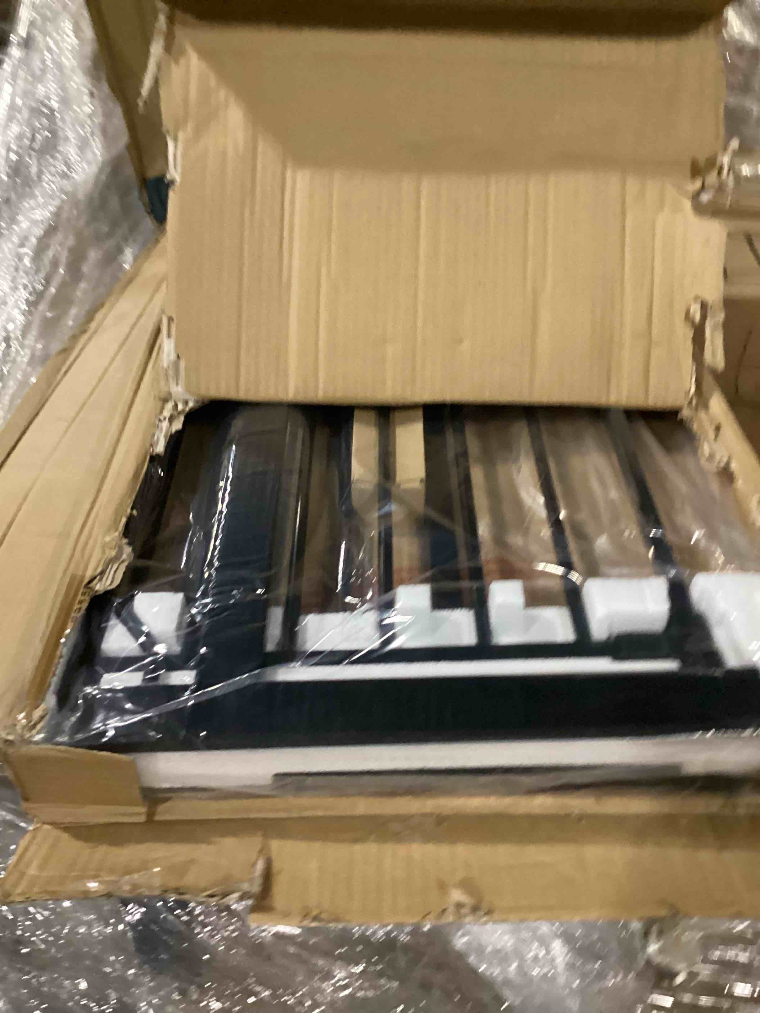 https://s3.amazonaws.com/lotting-images-prod/bidfta/YEL5830600_1724949269014.jpeg