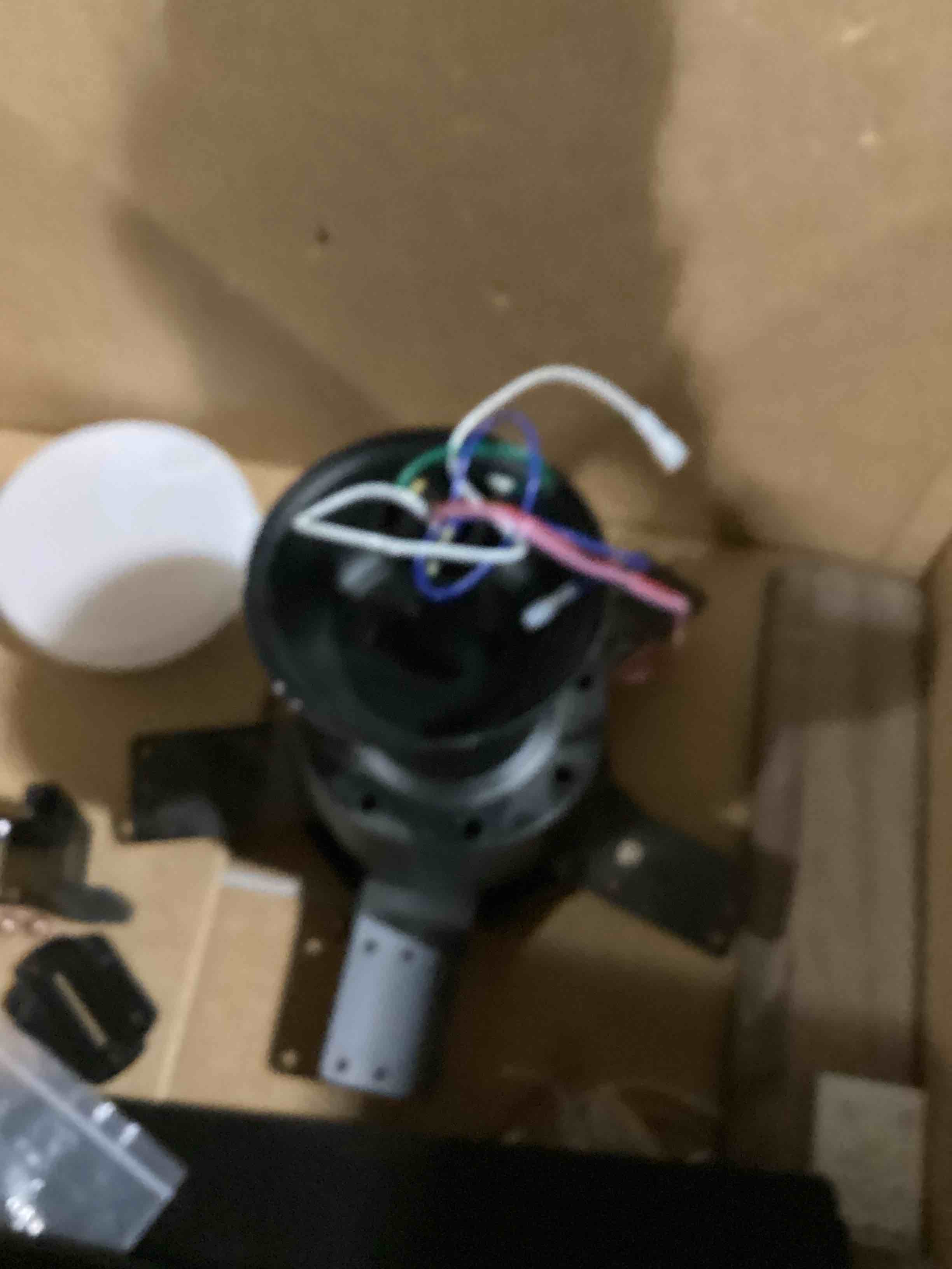 https://s3.amazonaws.com/lotting-images-prod/bidfta/YEL5830819_1725462728116.jpeg