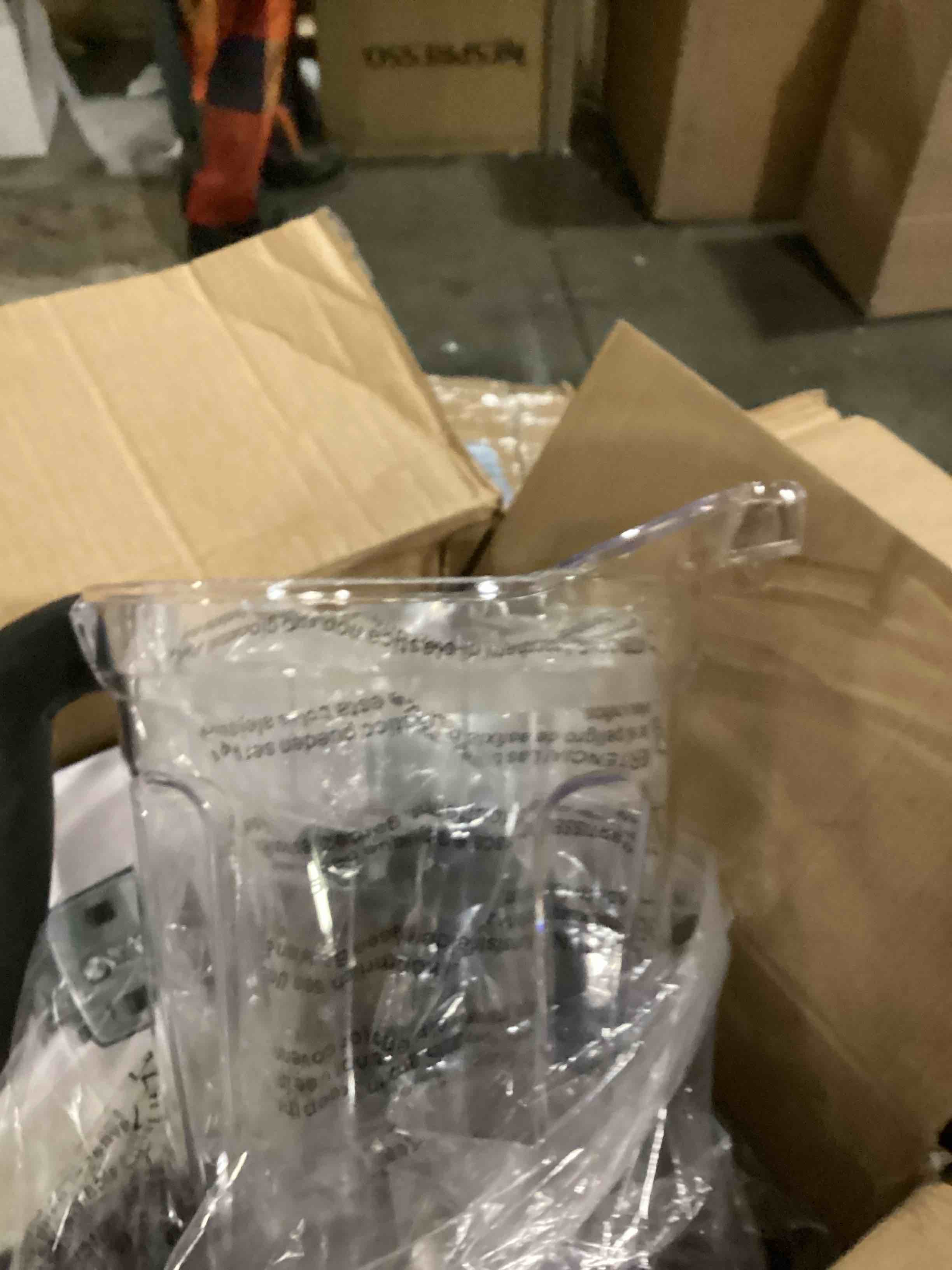 https://s3.amazonaws.com/lotting-images-prod/bidfta/YEL5830840_1725468938677.jpeg