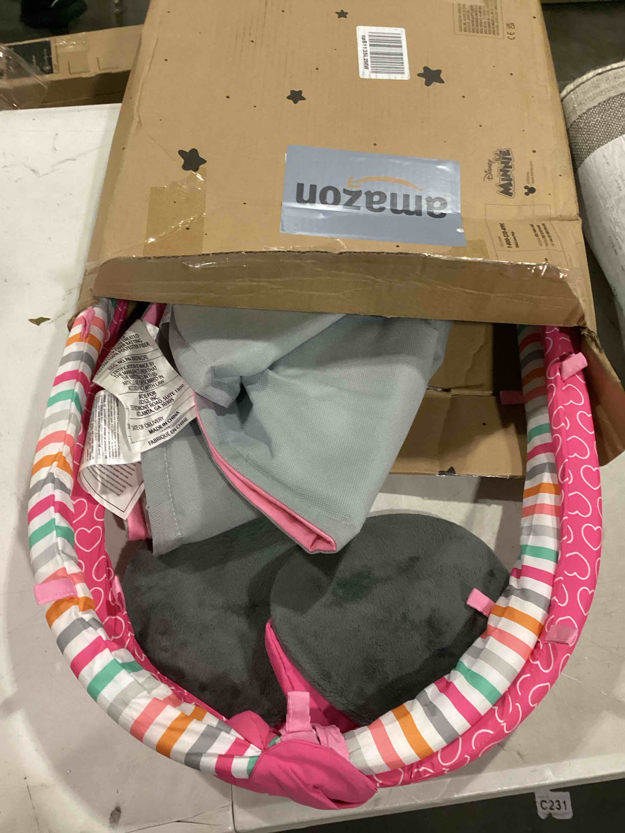 https://s3.amazonaws.com/lotting-images-prod/bidfta/YEL5831109_1723461674743.jpeg