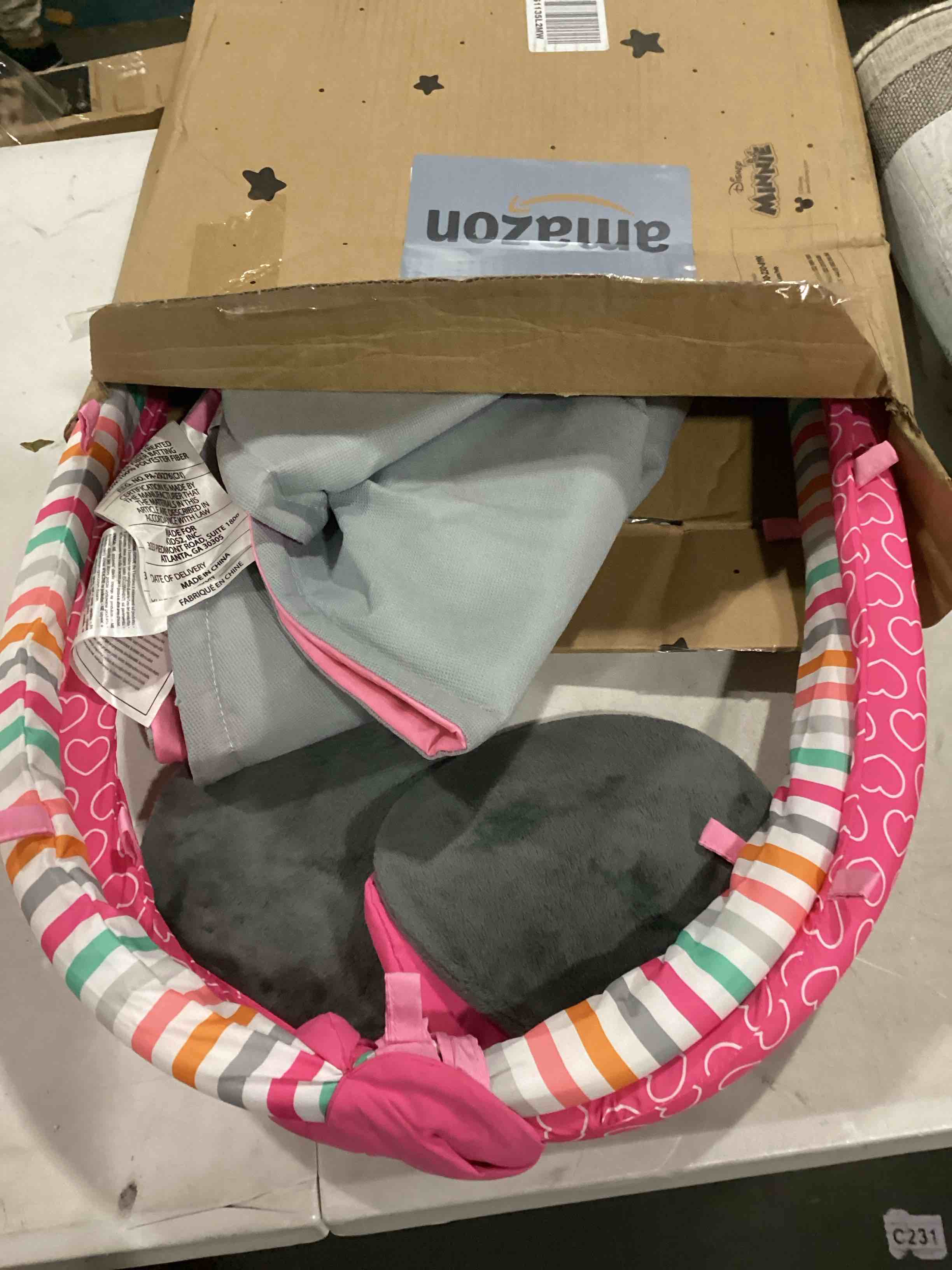 https://s3.amazonaws.com/lotting-images-prod/bidfta/YEL5831109_1723461675693.jpeg