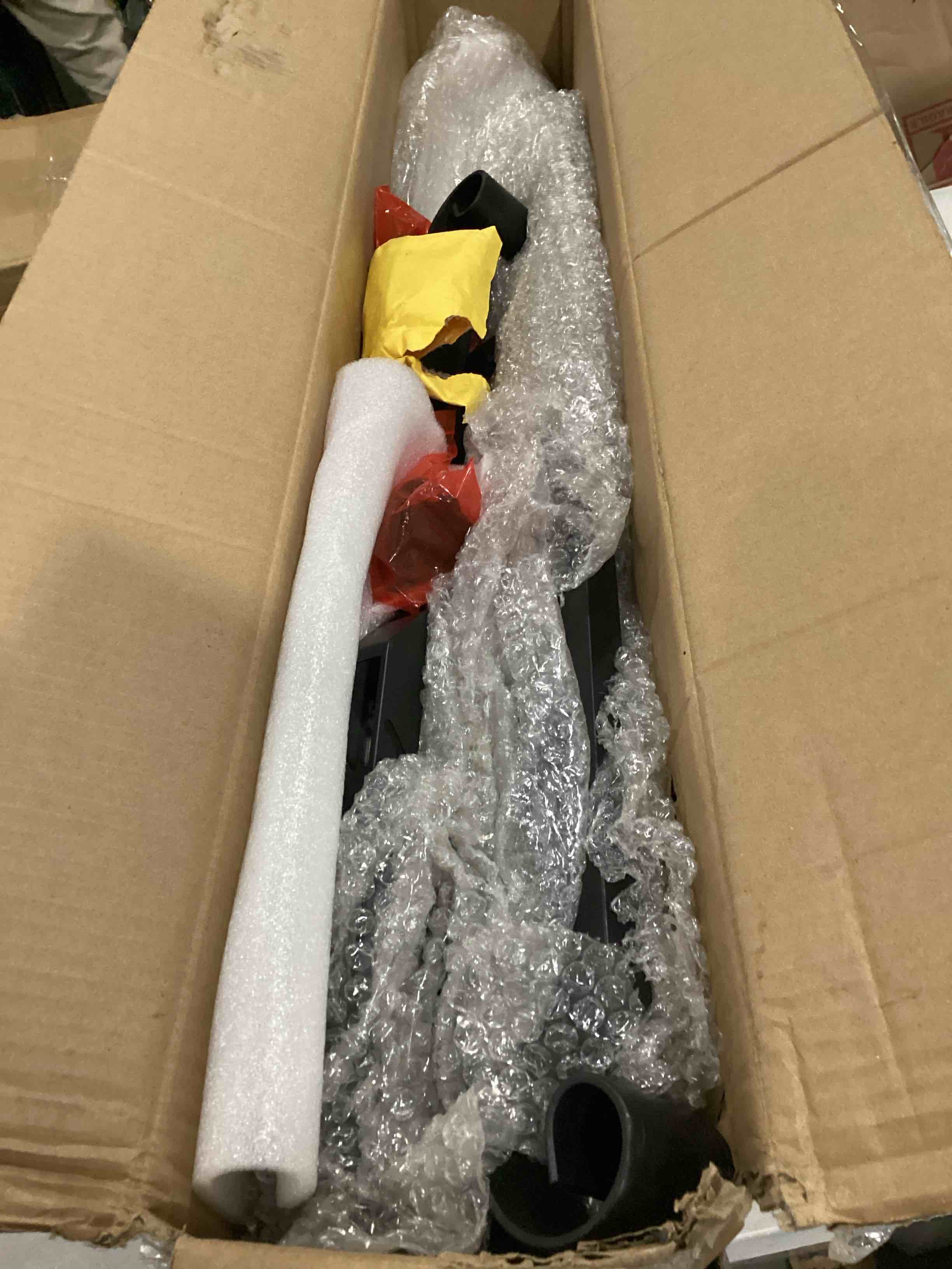 https://s3.amazonaws.com/lotting-images-prod/bidfta/YEL5831282_1723548188743.jpeg