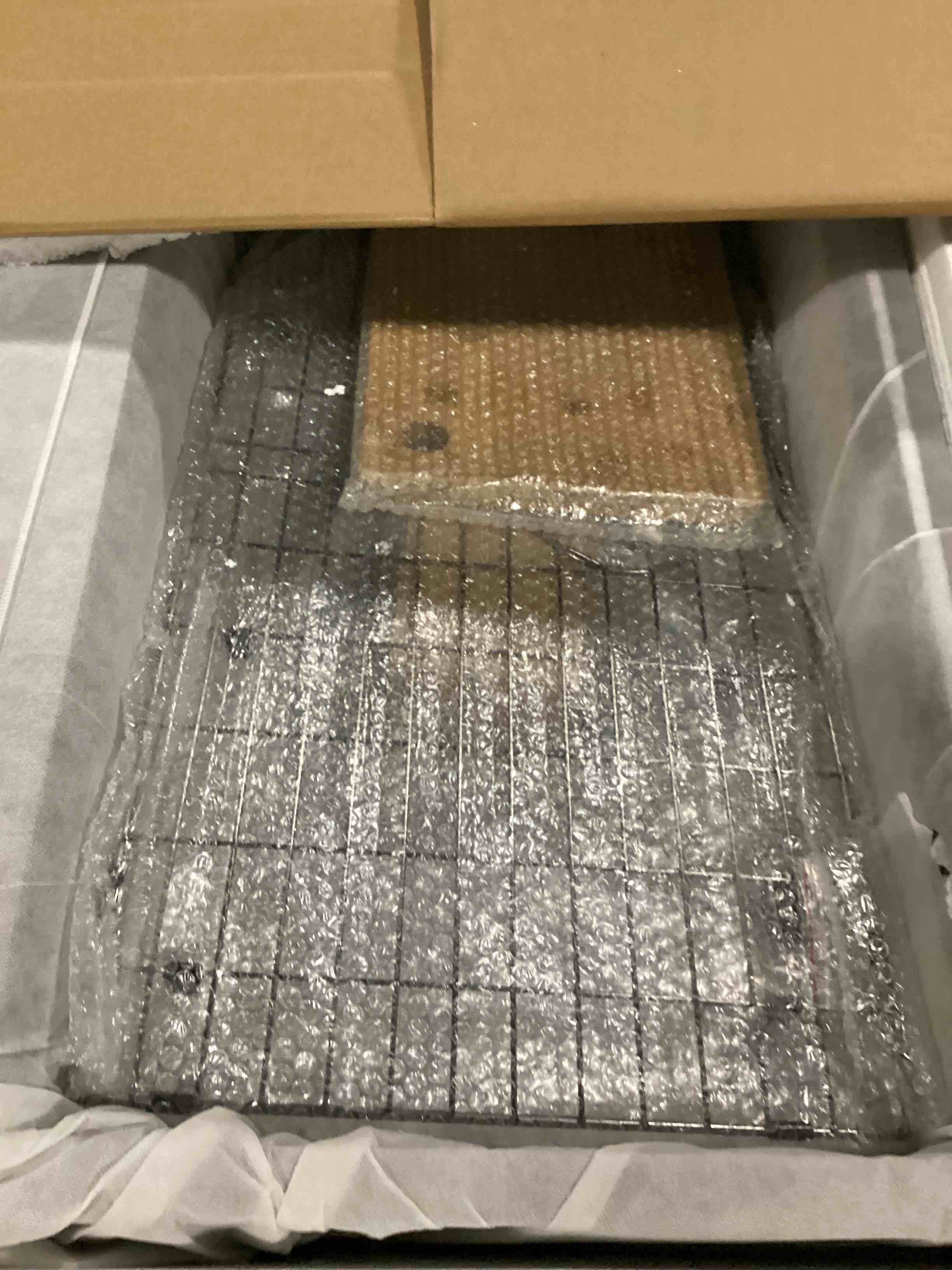 https://s3.amazonaws.com/lotting-images-prod/bidfta/YEL5832823_1723228481664.jpeg