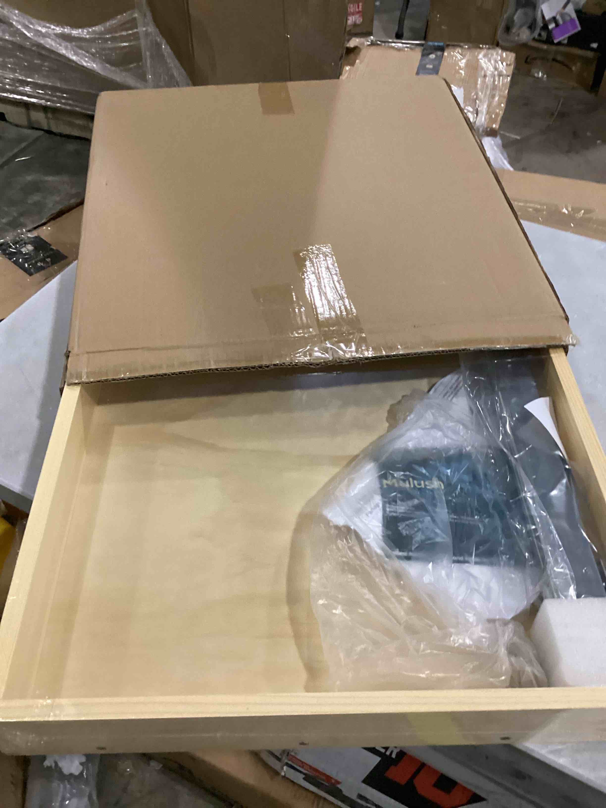 https://s3.amazonaws.com/lotting-images-prod/bidfta/YEL5835193_1726850021938.jpeg
