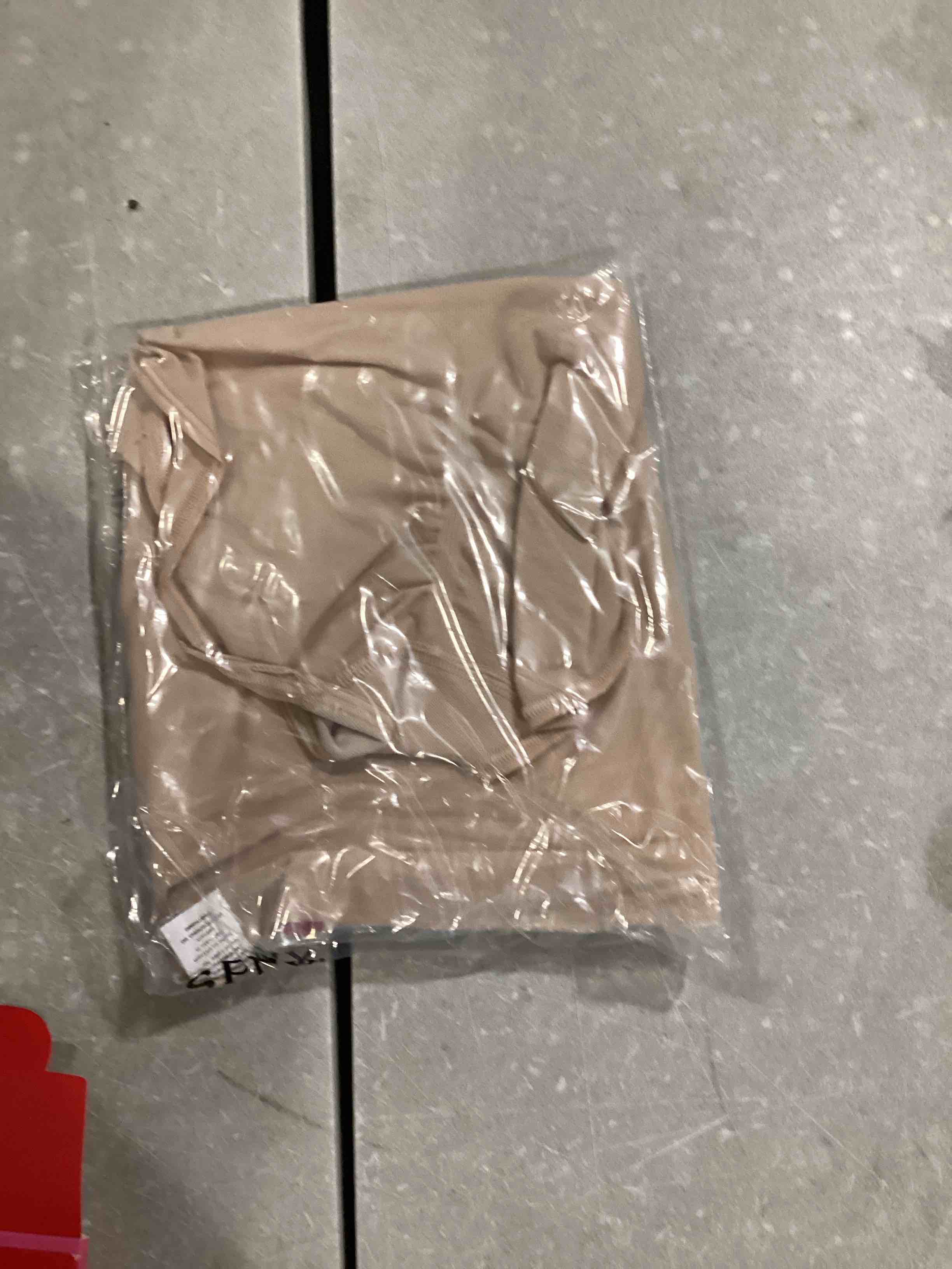 https://s3.amazonaws.com/lotting-images-prod/bidfta/YEL5835559_1722613319414.jpeg