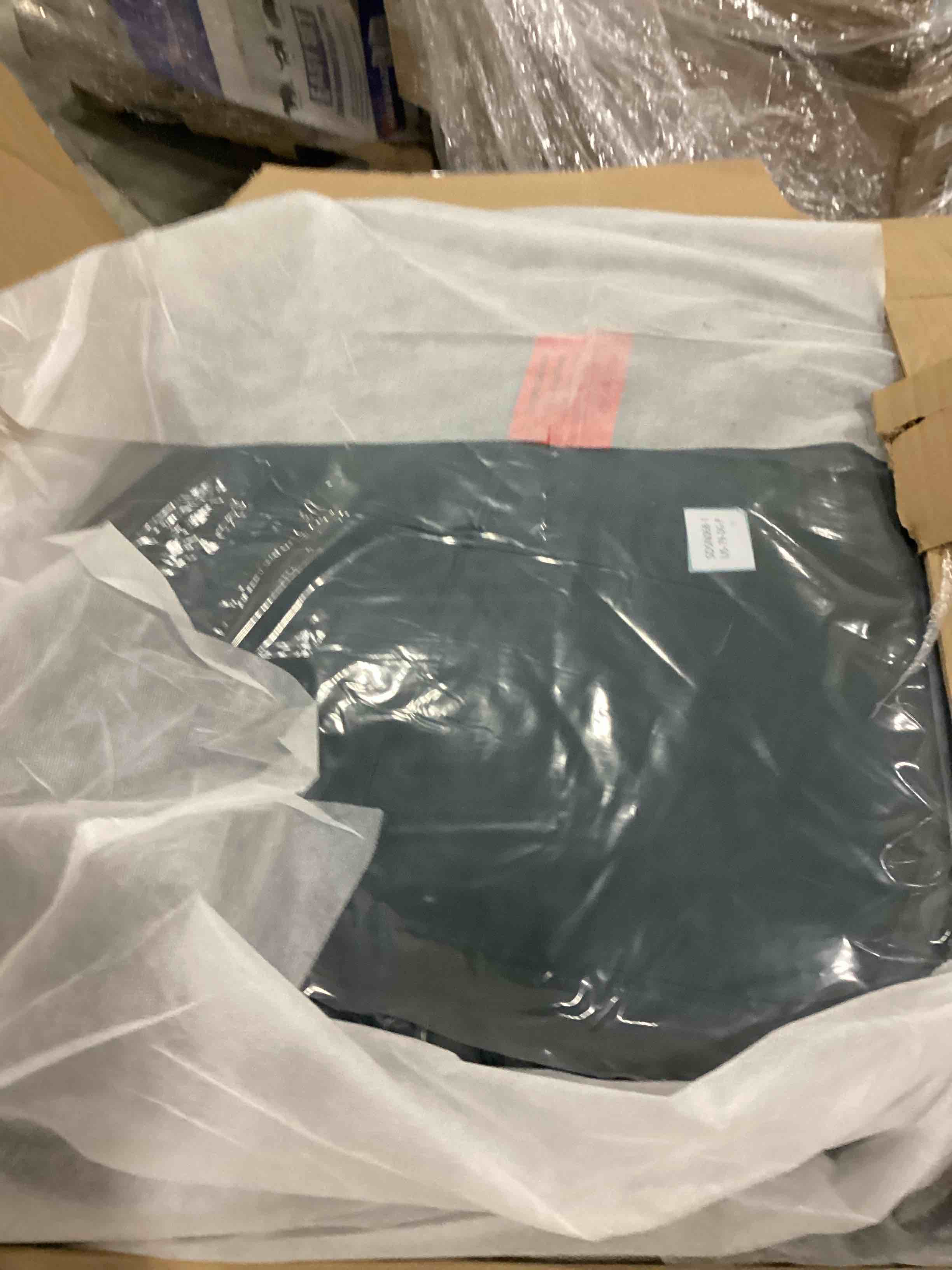 https://s3.amazonaws.com/lotting-images-prod/bidfta/YEL5836104_1723223821058.jpeg