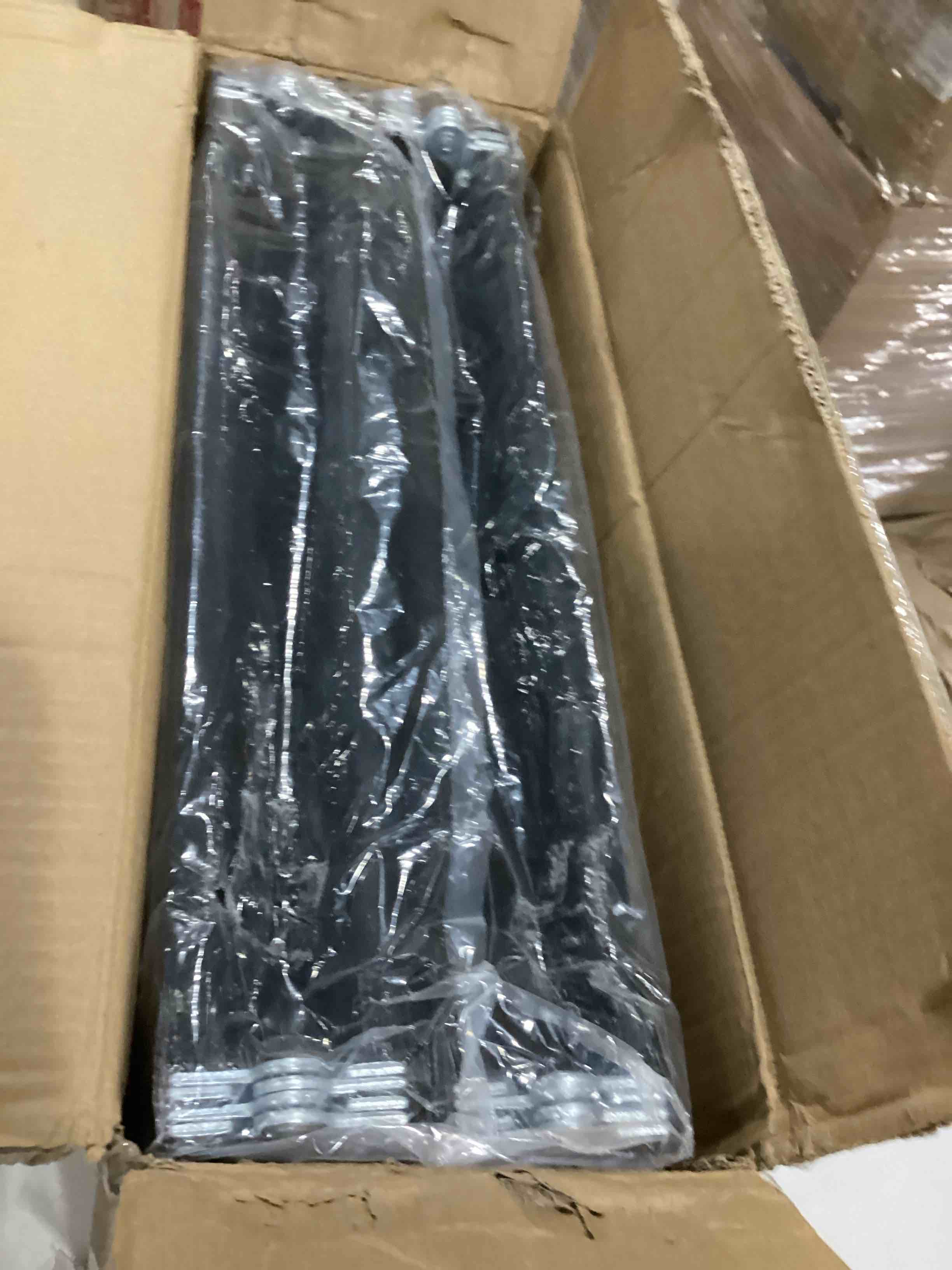 https://s3.amazonaws.com/lotting-images-prod/bidfta/YEL5836403_1723726941621.jpeg