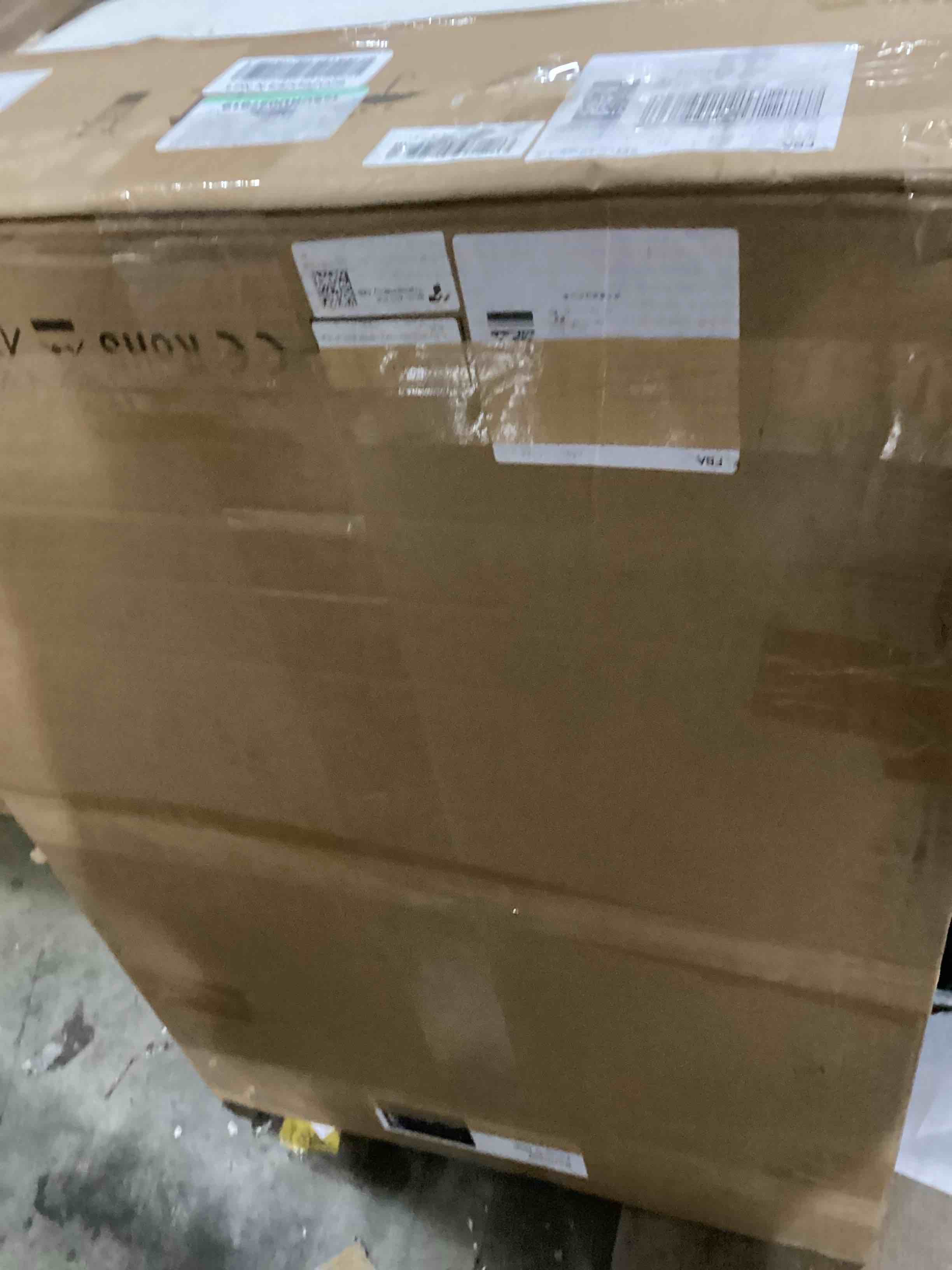 https://s3.amazonaws.com/lotting-images-prod/bidfta/YEL5836425_1723731660803.jpeg