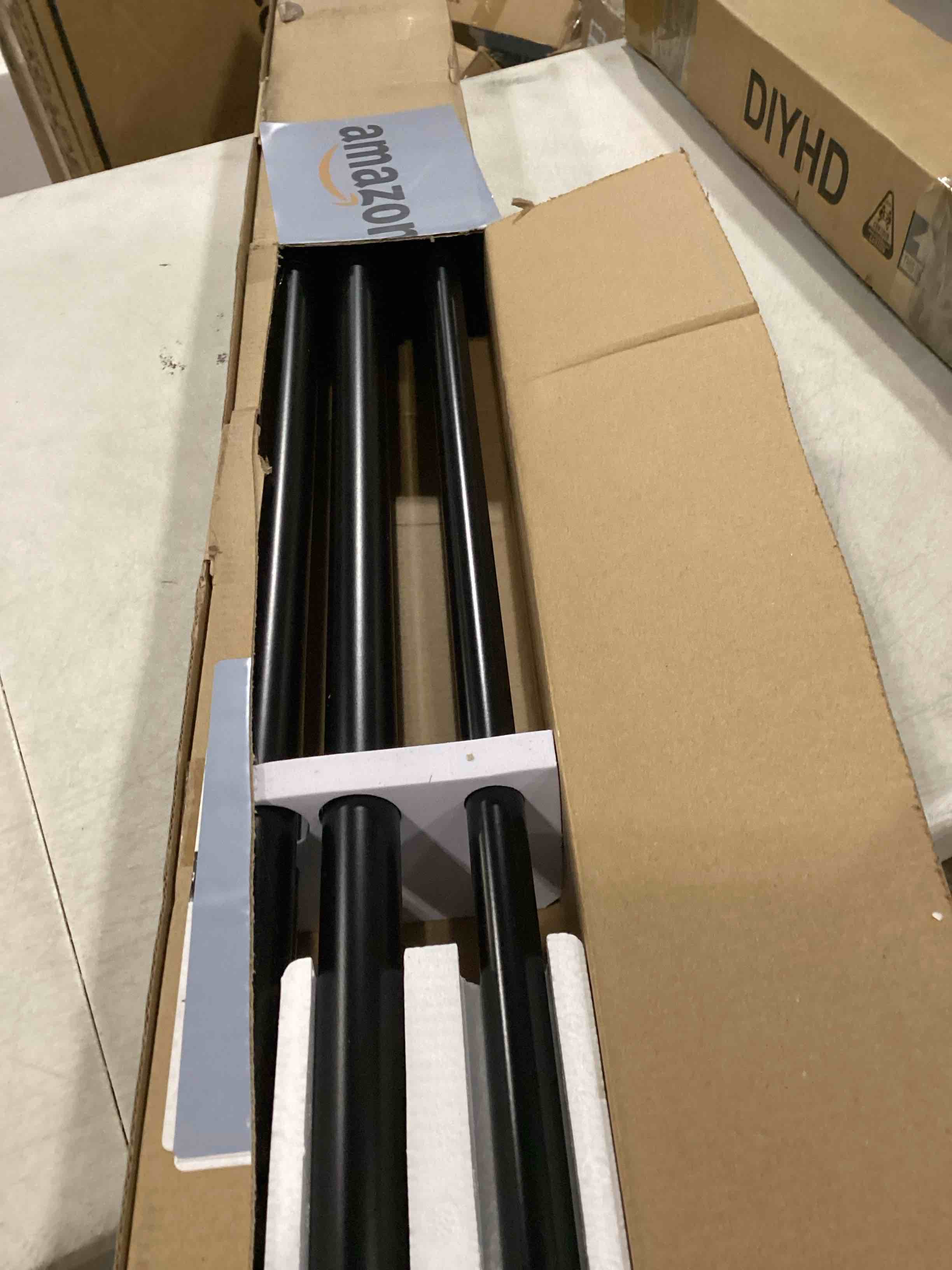 https://s3.amazonaws.com/lotting-images-prod/bidfta/YEL5836997_1722271716767.jpeg