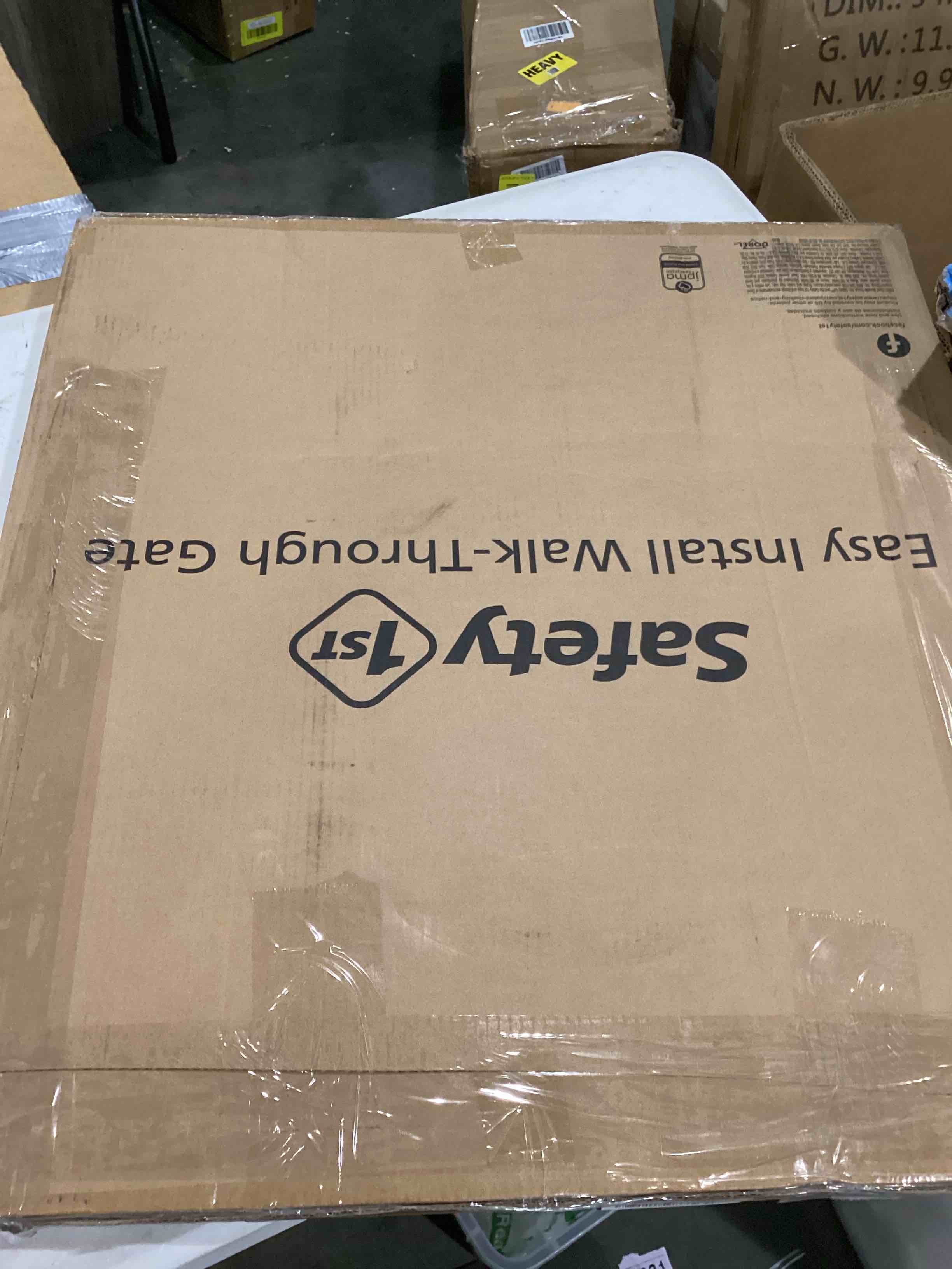 https://s3.amazonaws.com/lotting-images-prod/bidfta/YEL5838026_1723030614315.jpeg