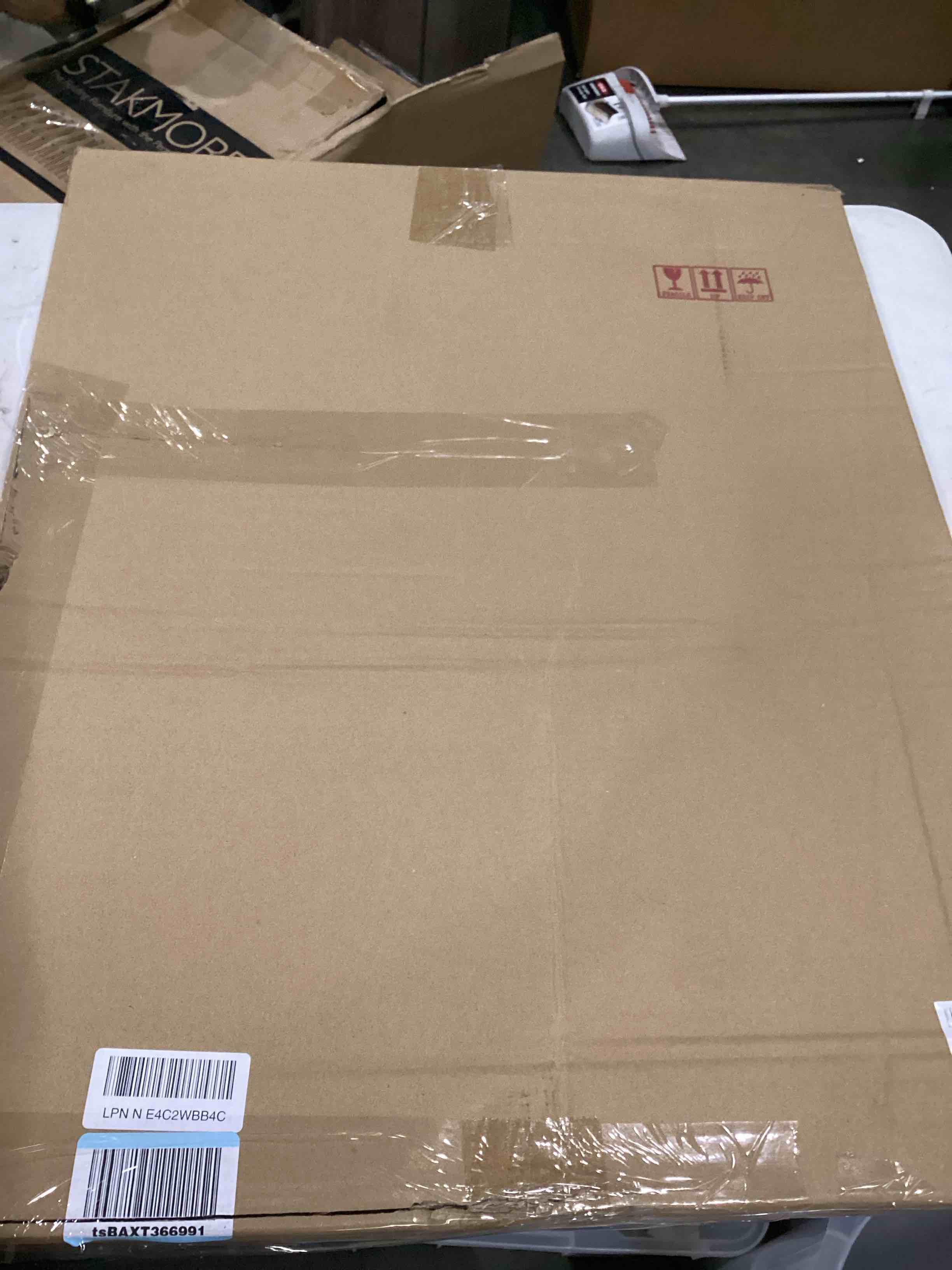 https://s3.amazonaws.com/lotting-images-prod/bidfta/YEL5838416_1723142995843.jpeg