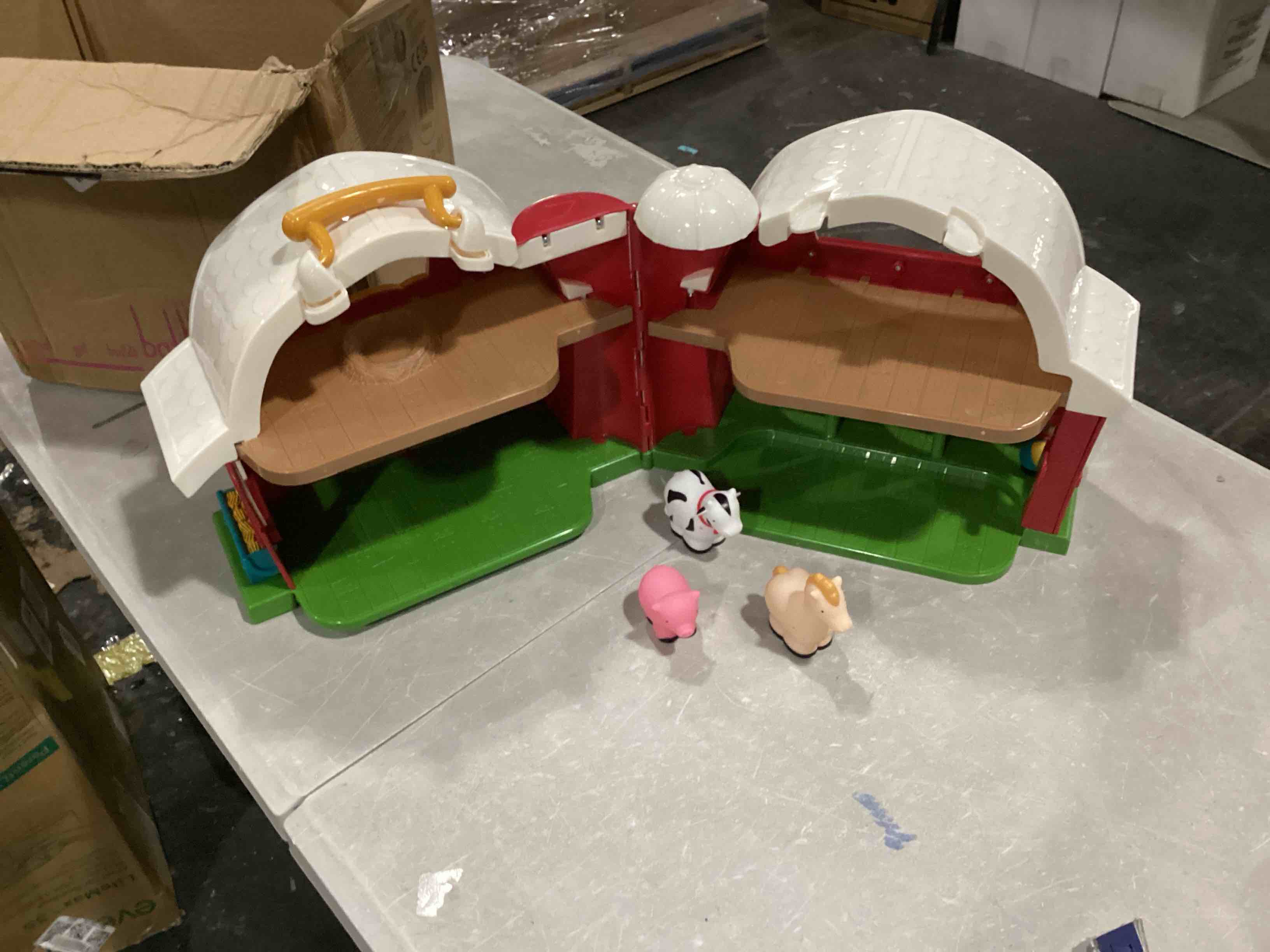 Battat Classic Barn Playset Farm Toys For Toddlers Farm Animals