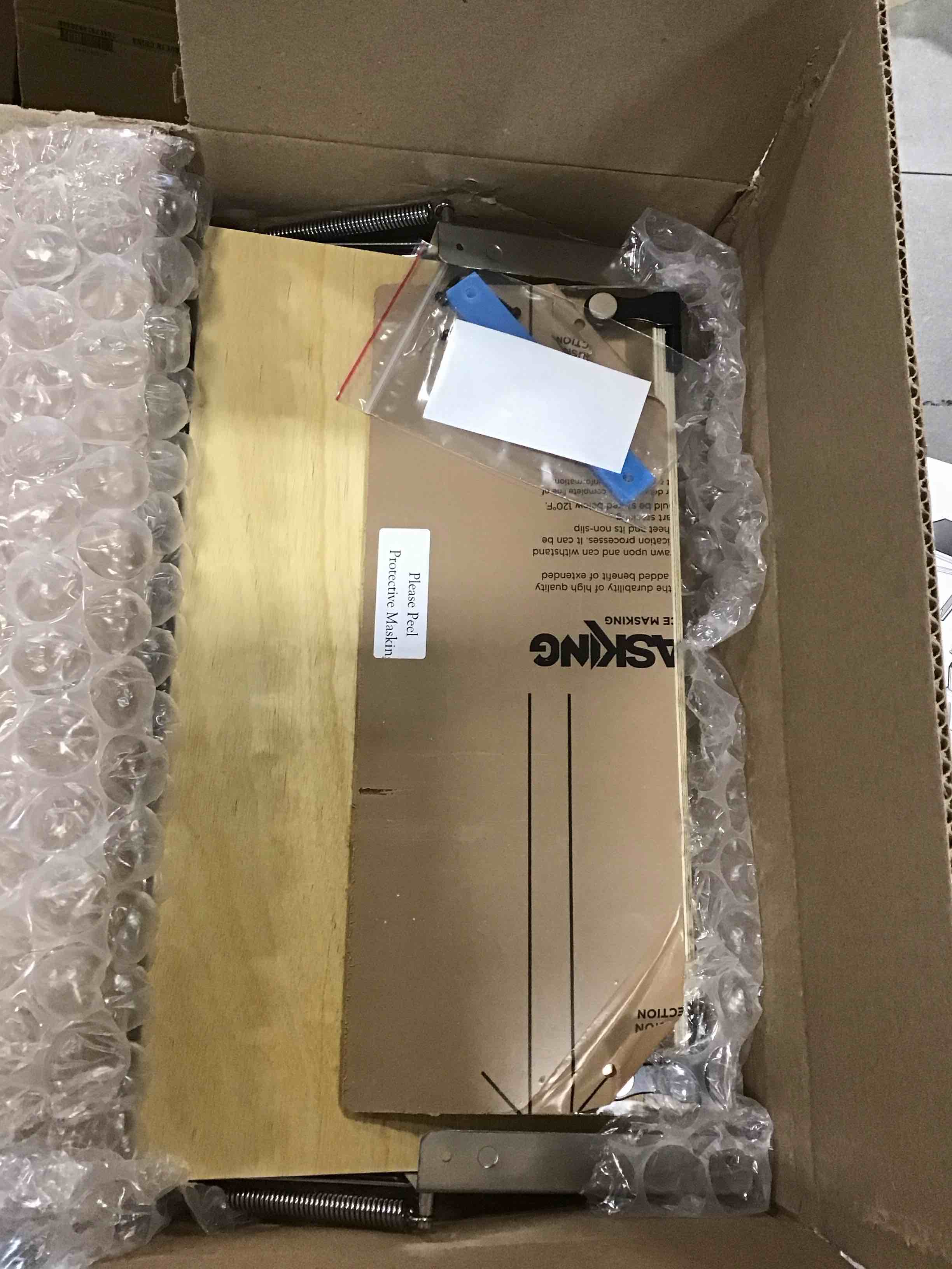 https://s3.amazonaws.com/lotting-images-prod/bidfta/YEL5840509_1703685850371.jpeg