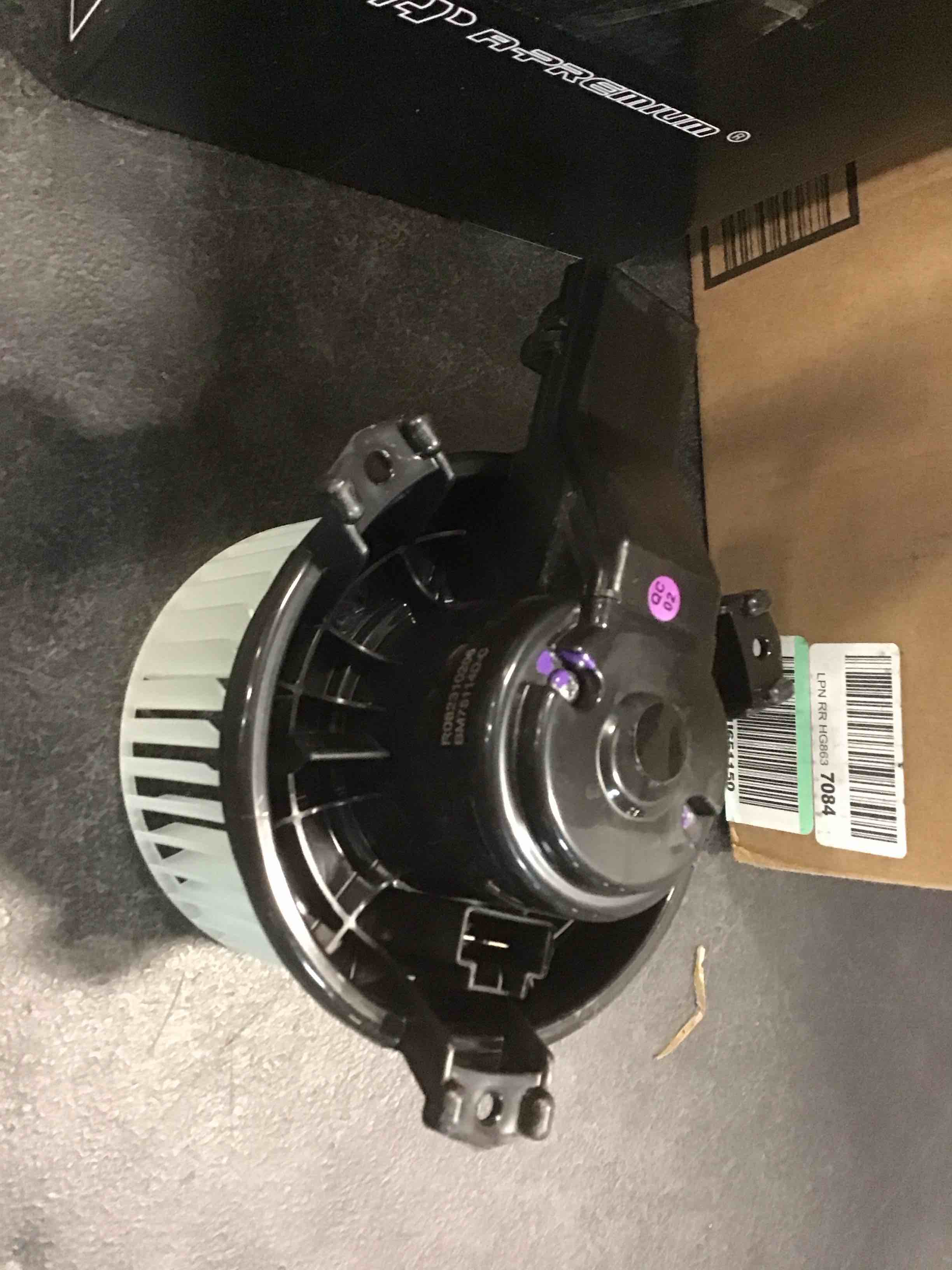 https://s3.amazonaws.com/lotting-images-prod/bidfta/YEL5840861_1703791773524.jpeg