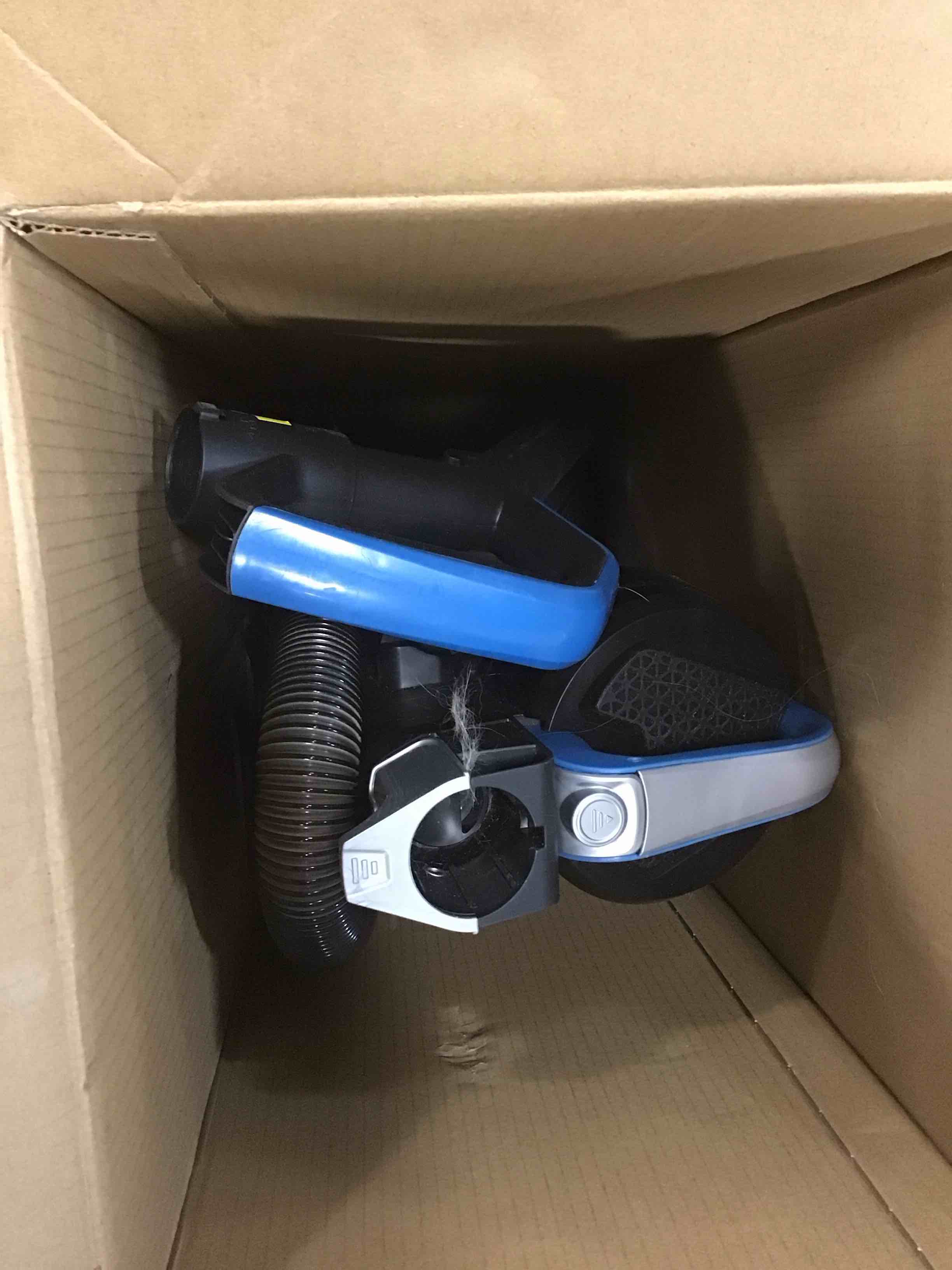 https://s3.amazonaws.com/lotting-images-prod/bidfta/YEL5841121_1703879672638.jpeg