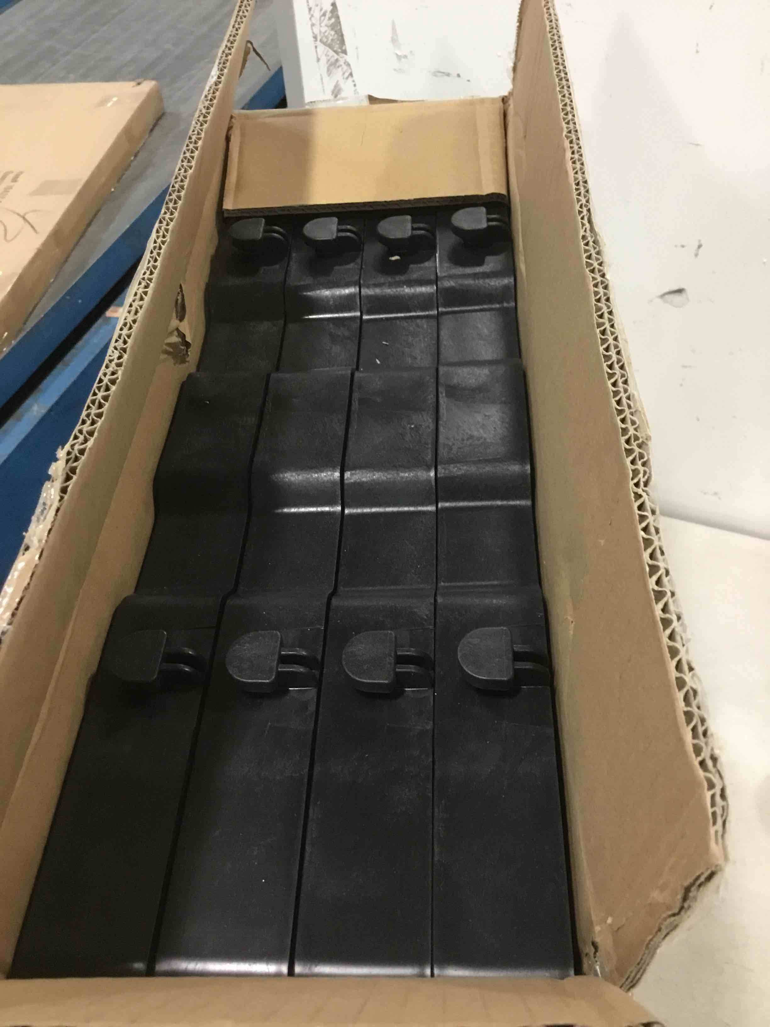 https://s3.amazonaws.com/lotting-images-prod/bidfta/YEL5841342_1703962553386.jpeg