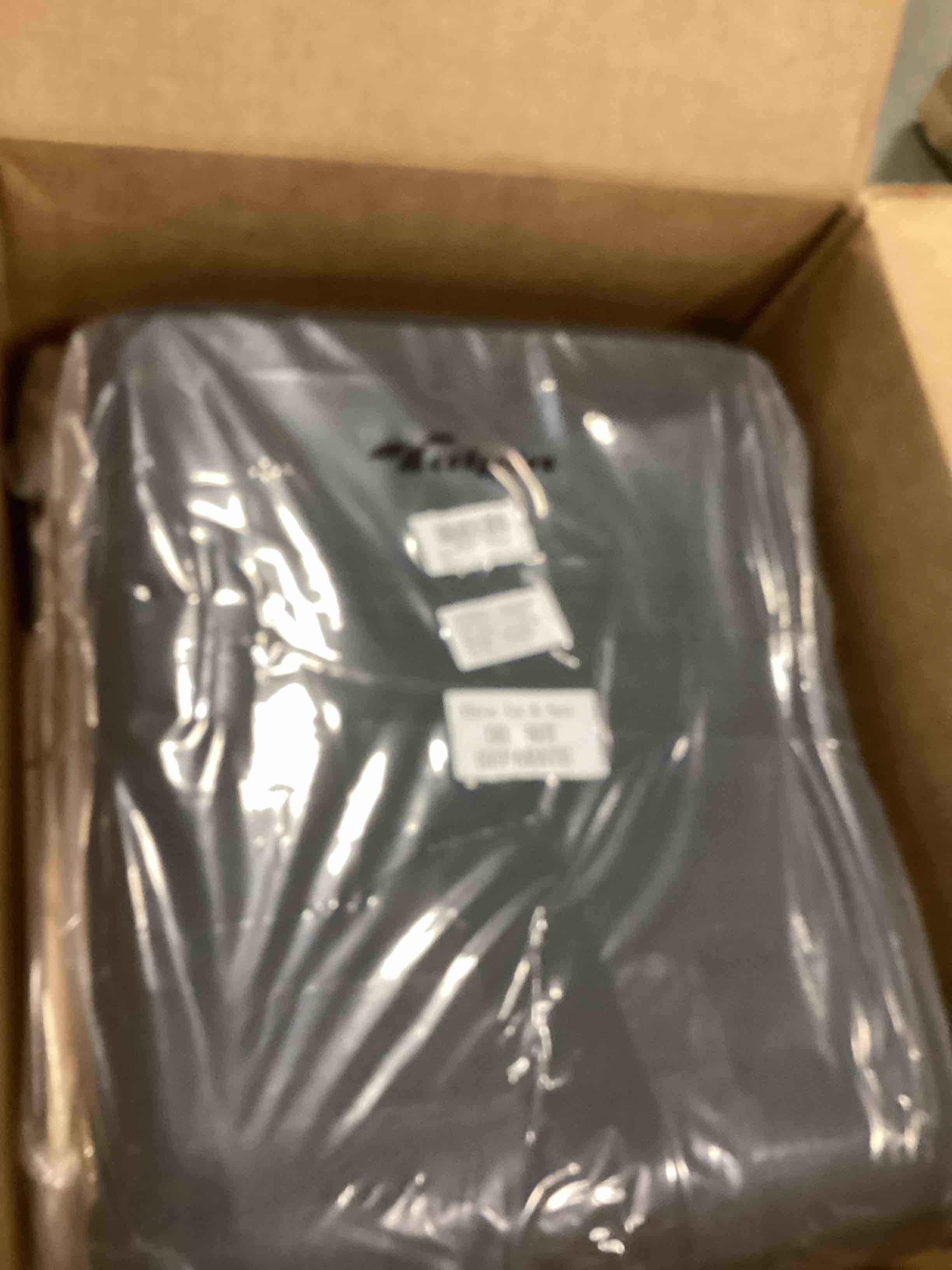 https://s3.amazonaws.com/lotting-images-prod/bidfta/YEL5842949_1703879796658.jpeg