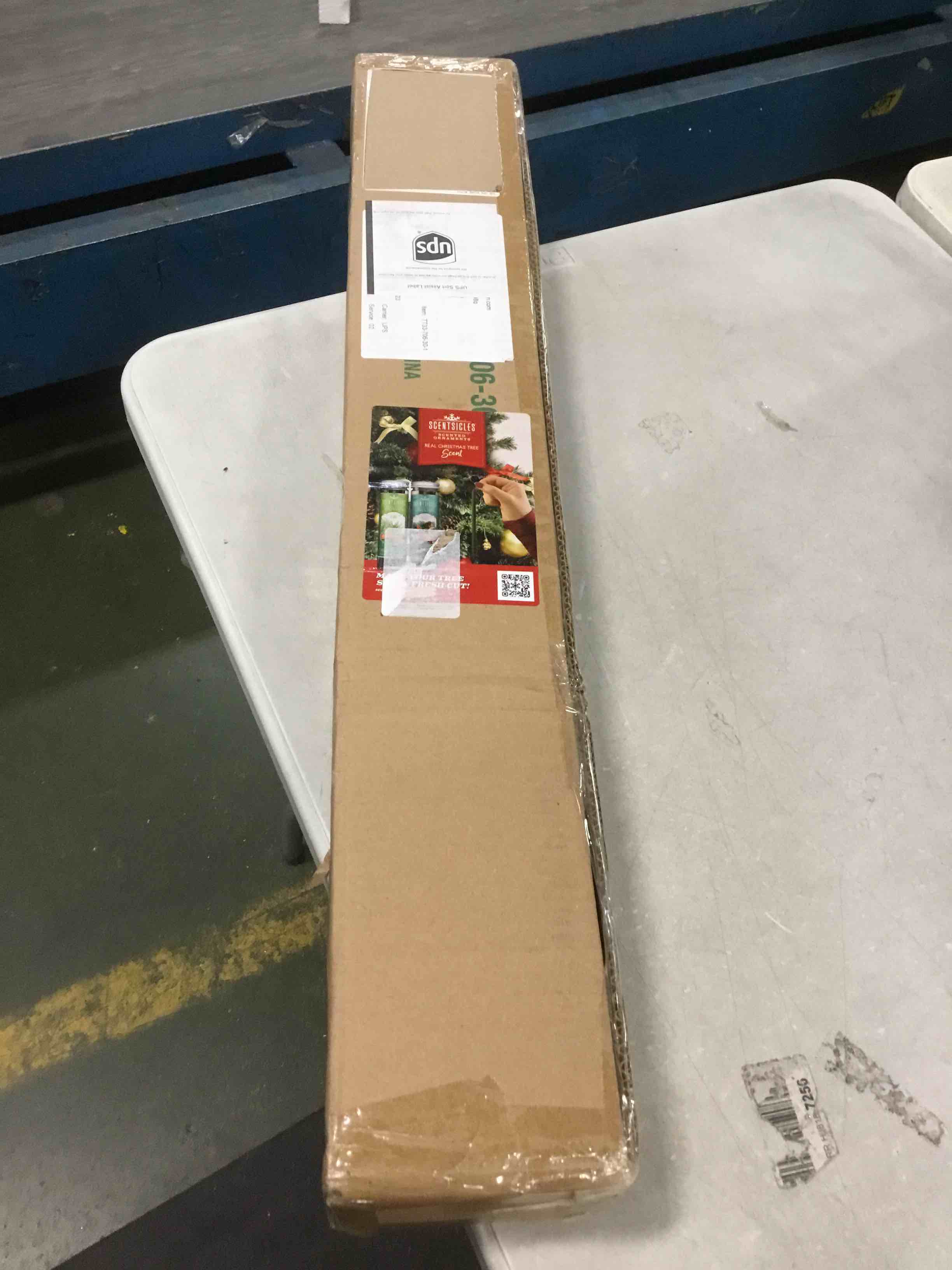 https://s3.amazonaws.com/lotting-images-prod/bidfta/YEL5843203_1704227670997.jpeg