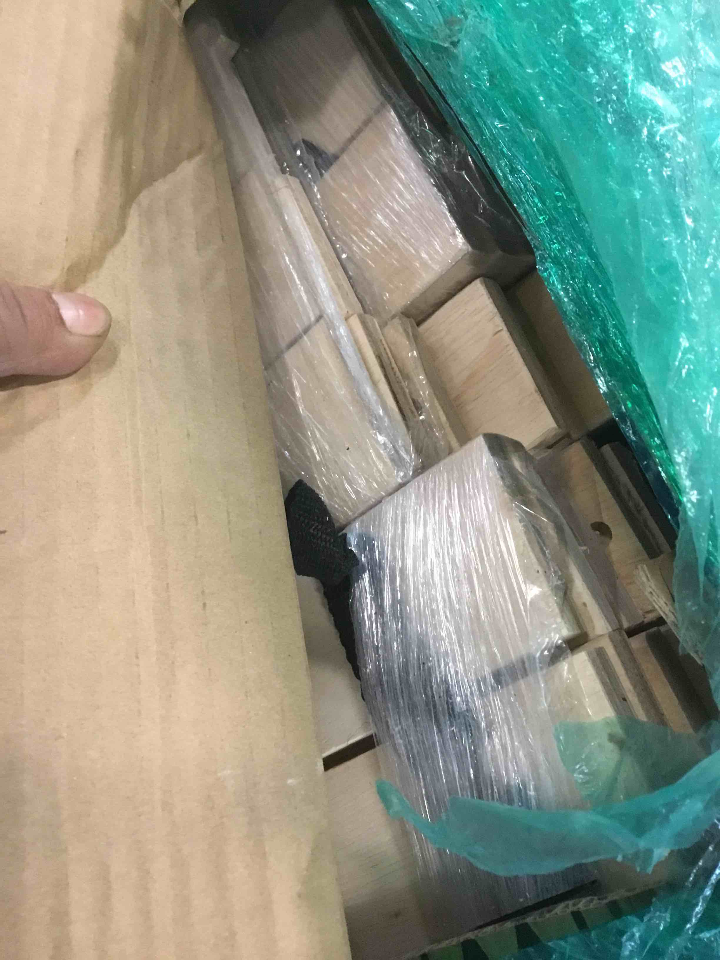https://s3.amazonaws.com/lotting-images-prod/bidfta/YEL5843482_1704401634598.jpeg
