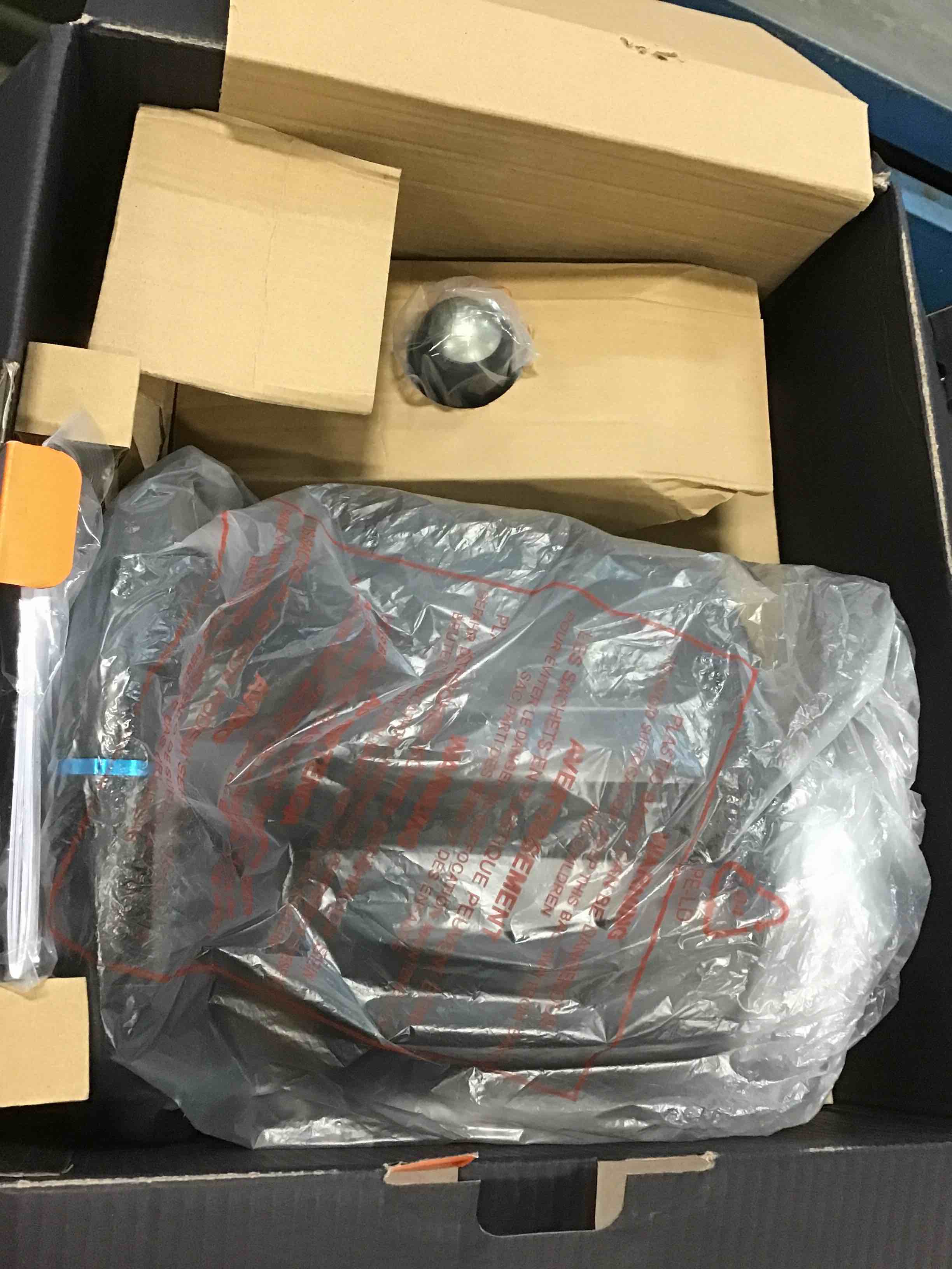https://s3.amazonaws.com/lotting-images-prod/bidfta/YEL5843731_1704715553331.jpeg