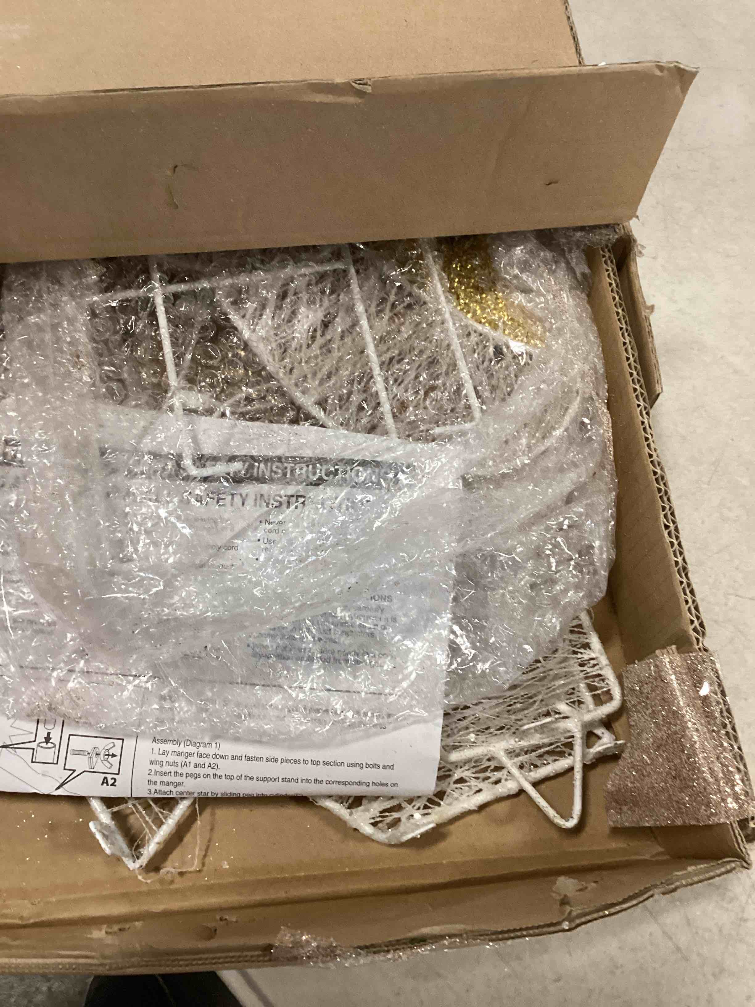 https://s3.amazonaws.com/lotting-images-prod/bidfta/YEL5843975_1704747977435.jpeg