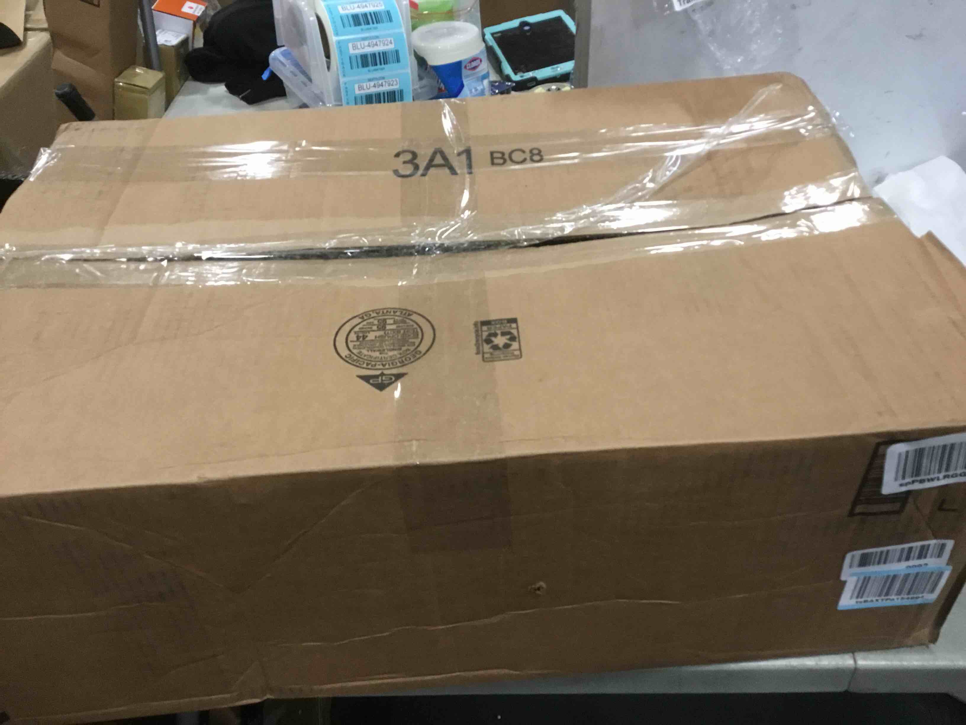 https://s3.amazonaws.com/lotting-images-prod/bidfta/YEL5844168_1704828711081.jpeg