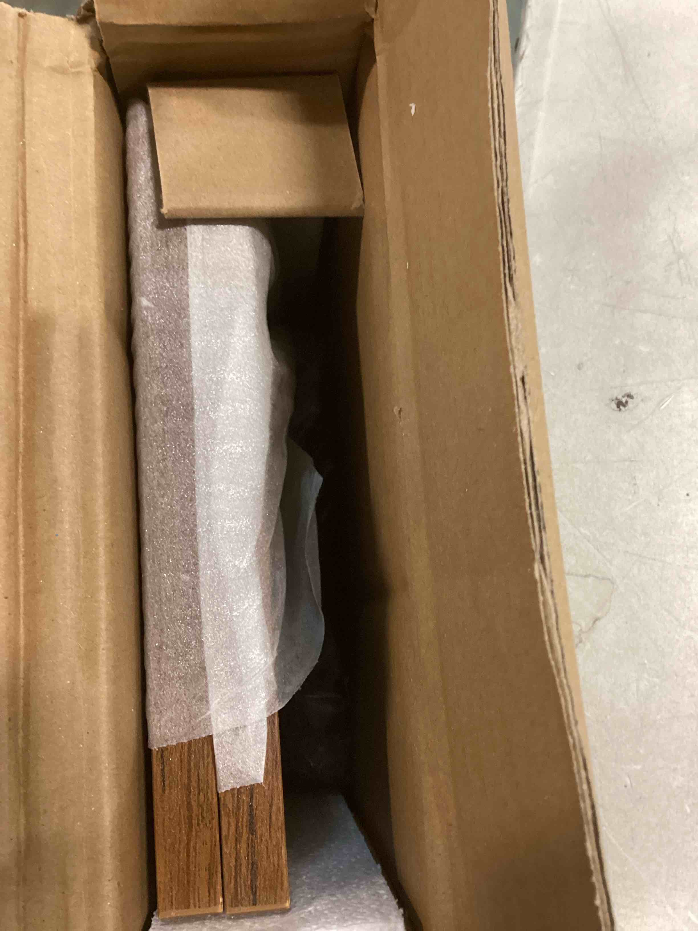 https://s3.amazonaws.com/lotting-images-prod/bidfta/YEL5844239_1704889583311.jpeg