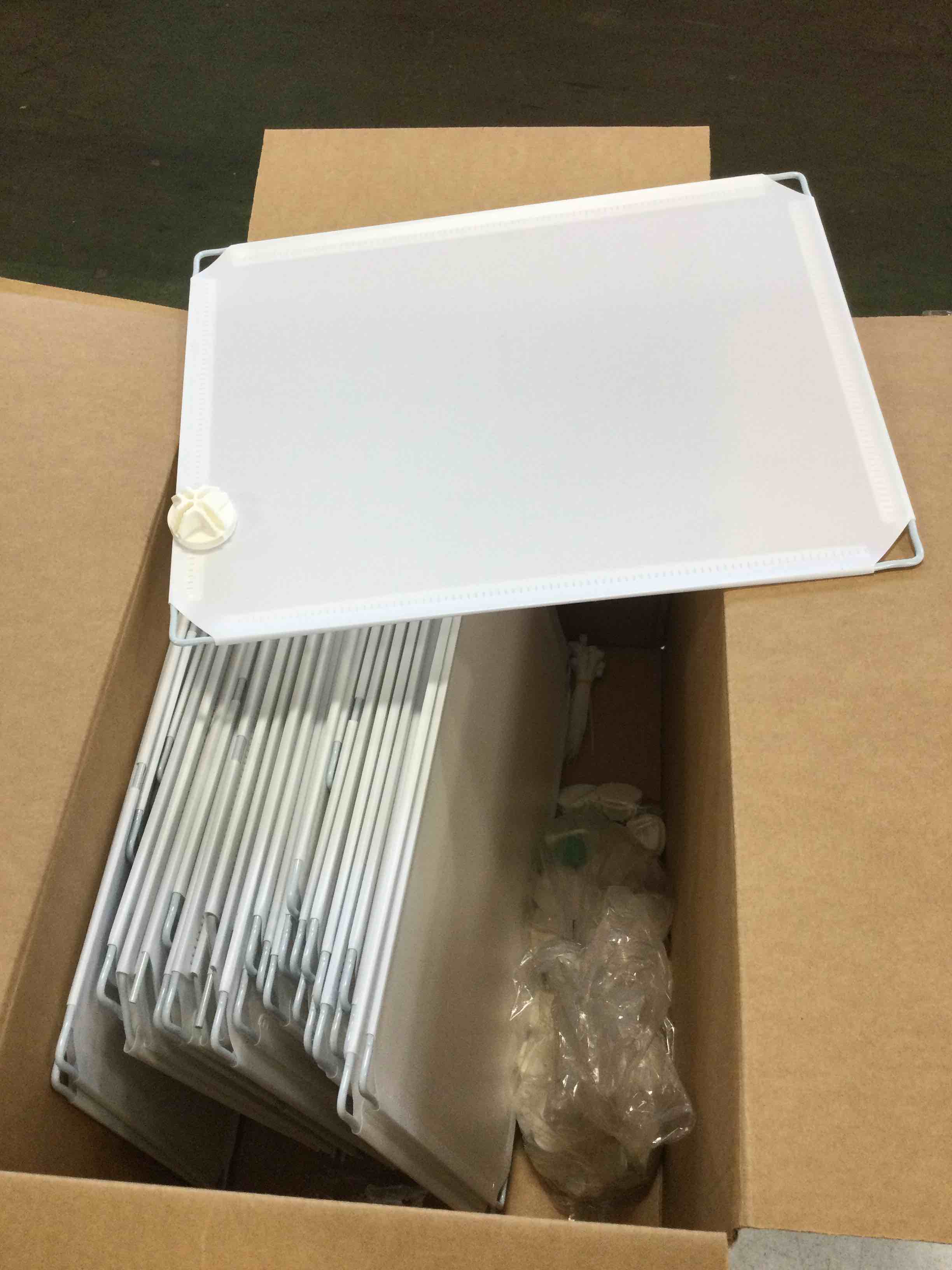 https://s3.amazonaws.com/lotting-images-prod/bidfta/YEL5845877_1704721756075.jpeg