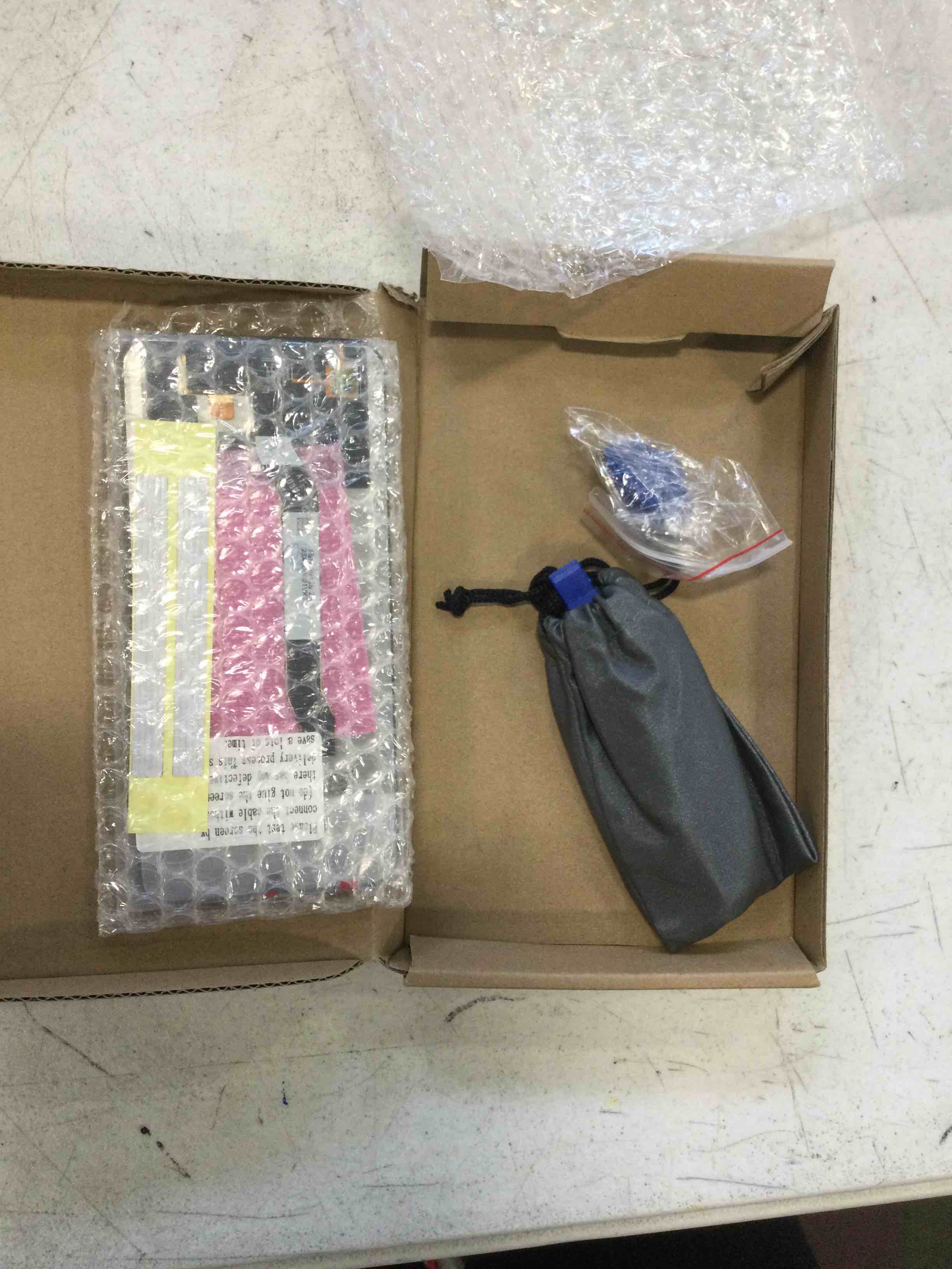 https://s3.amazonaws.com/lotting-images-prod/bidfta/YEL5845909_1704730061609.jpeg