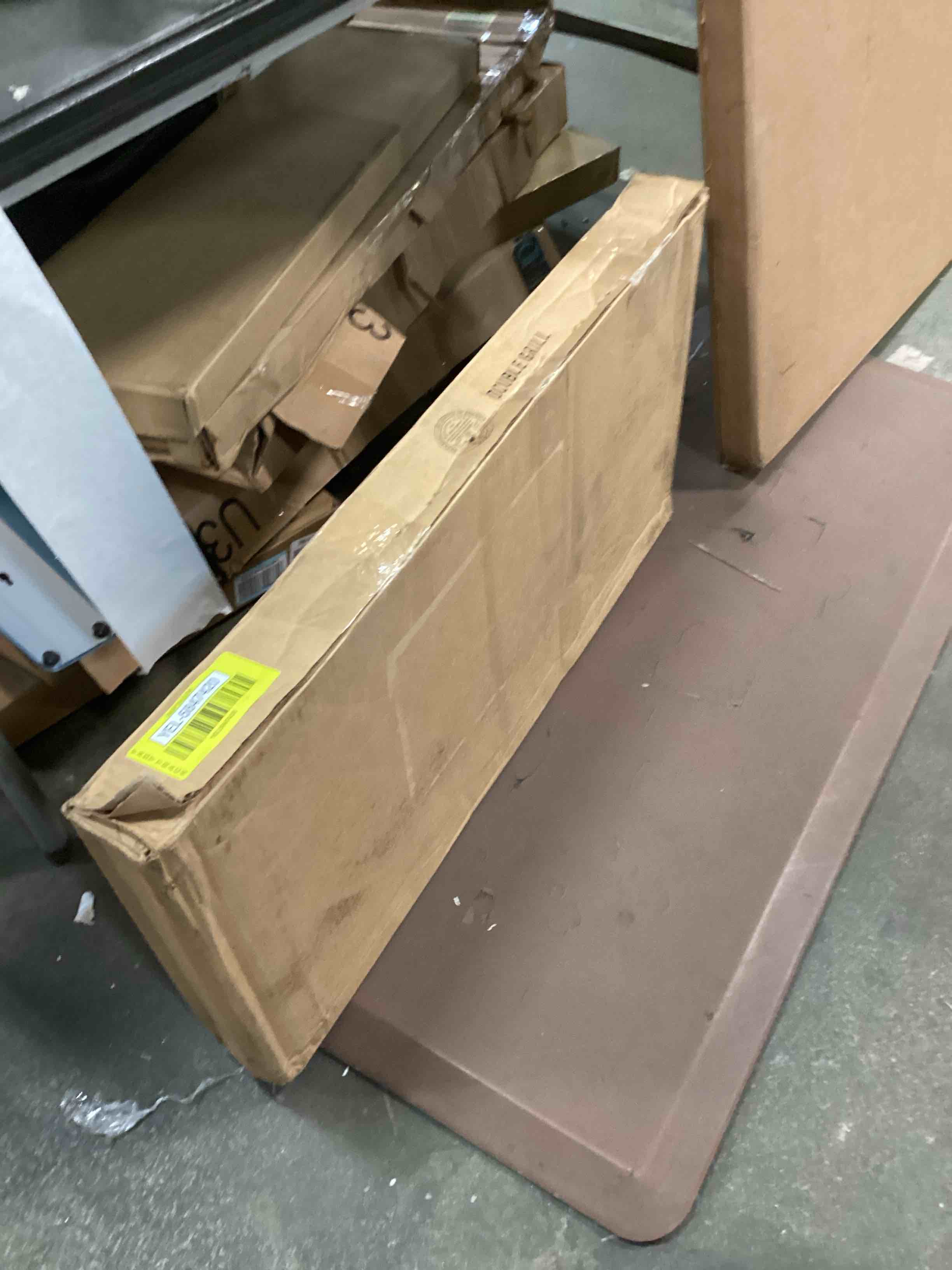 https://s3.amazonaws.com/lotting-images-prod/bidfta/YEL5847420_1704374912793.jpeg