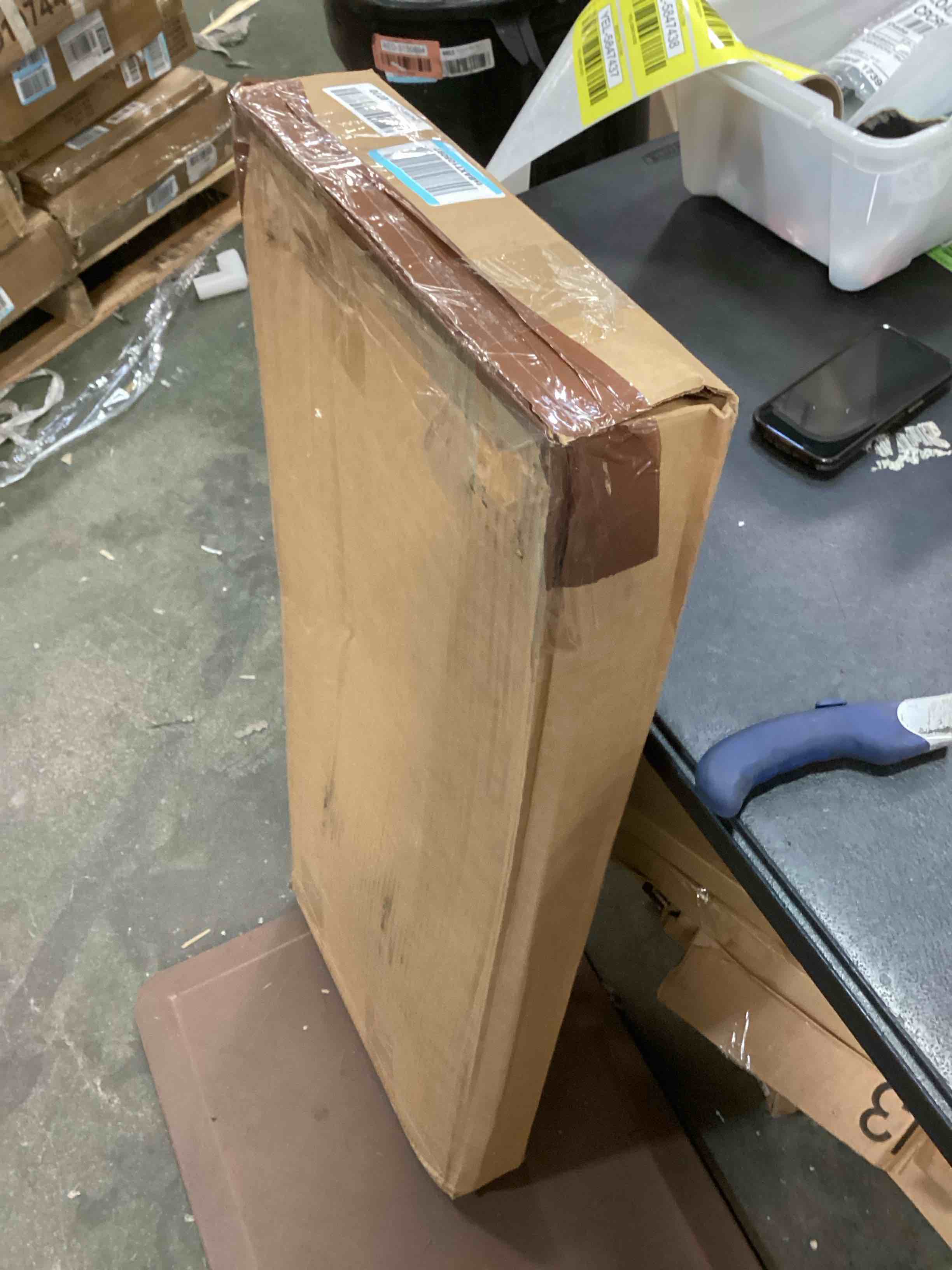 https://s3.amazonaws.com/lotting-images-prod/bidfta/YEL5847437_1704376803003.jpeg