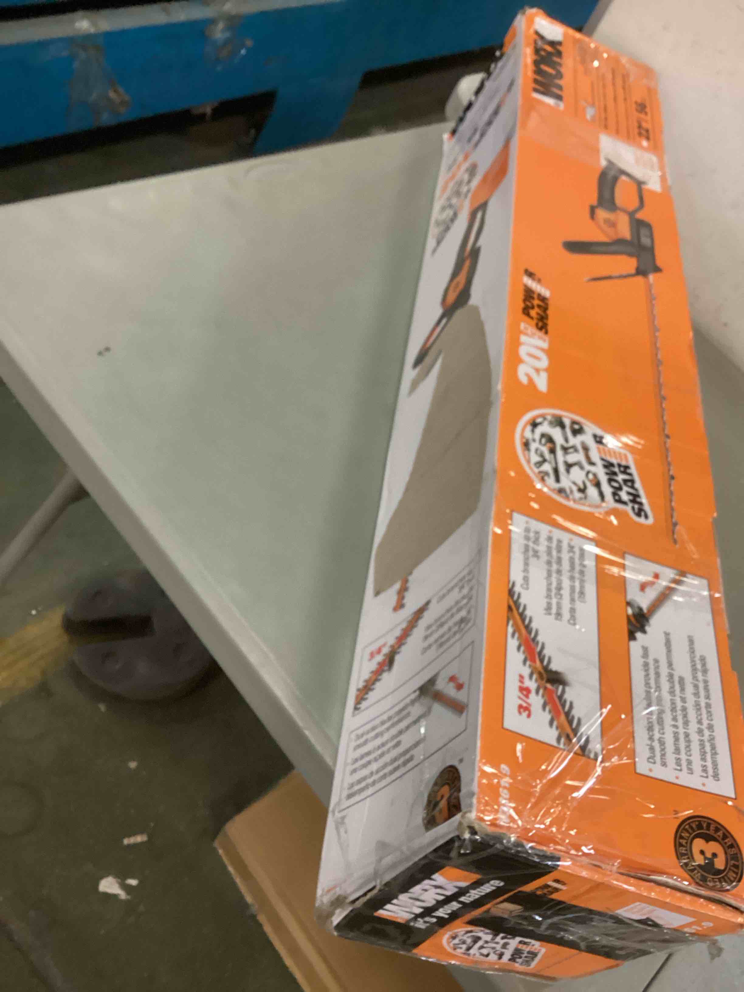 https://s3.amazonaws.com/lotting-images-prod/bidfta/YEL5847782_1703957342182.jpeg