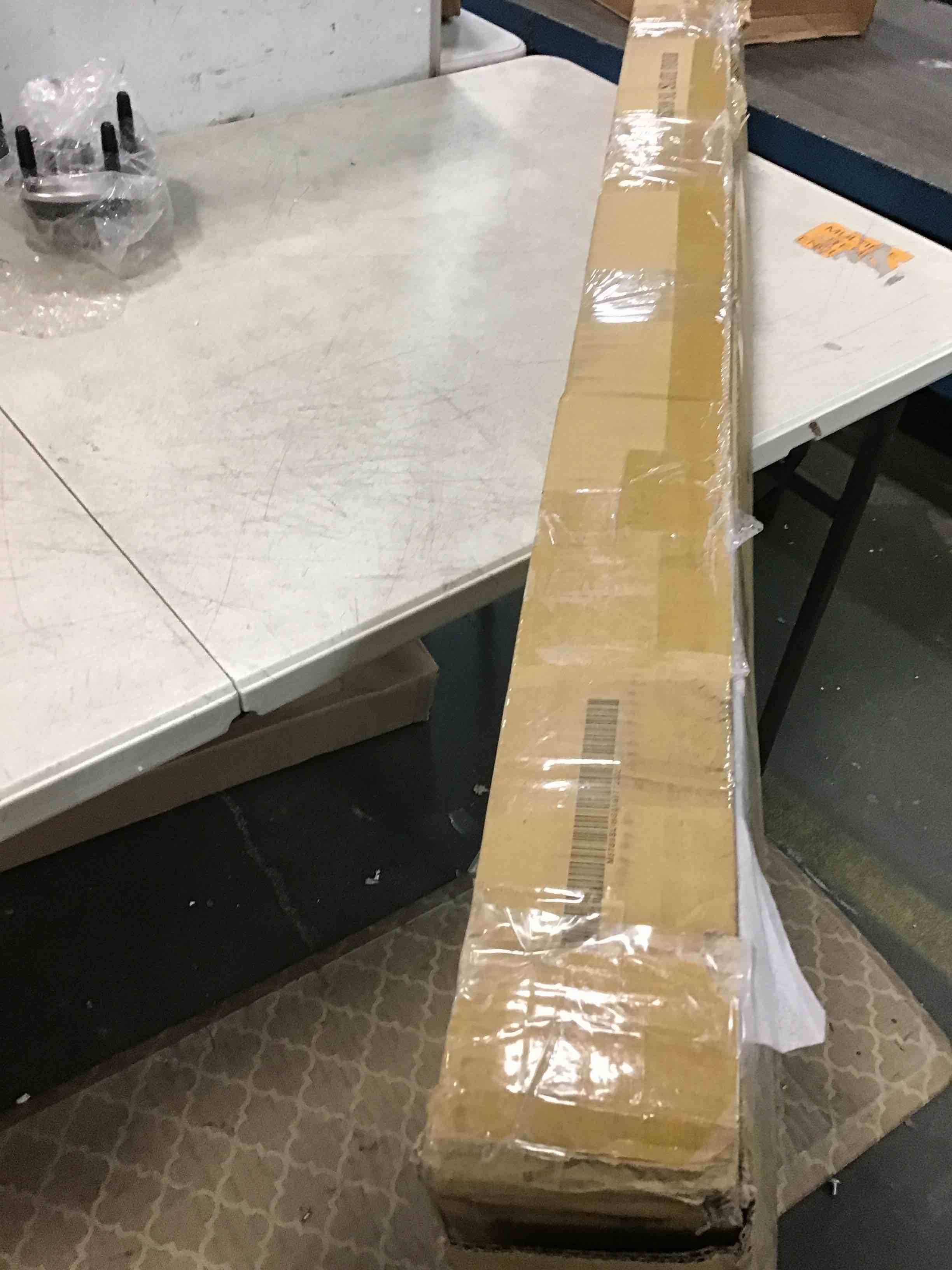 https://s3.amazonaws.com/lotting-images-prod/bidfta/YEL5848020_1704213954632.jpeg
