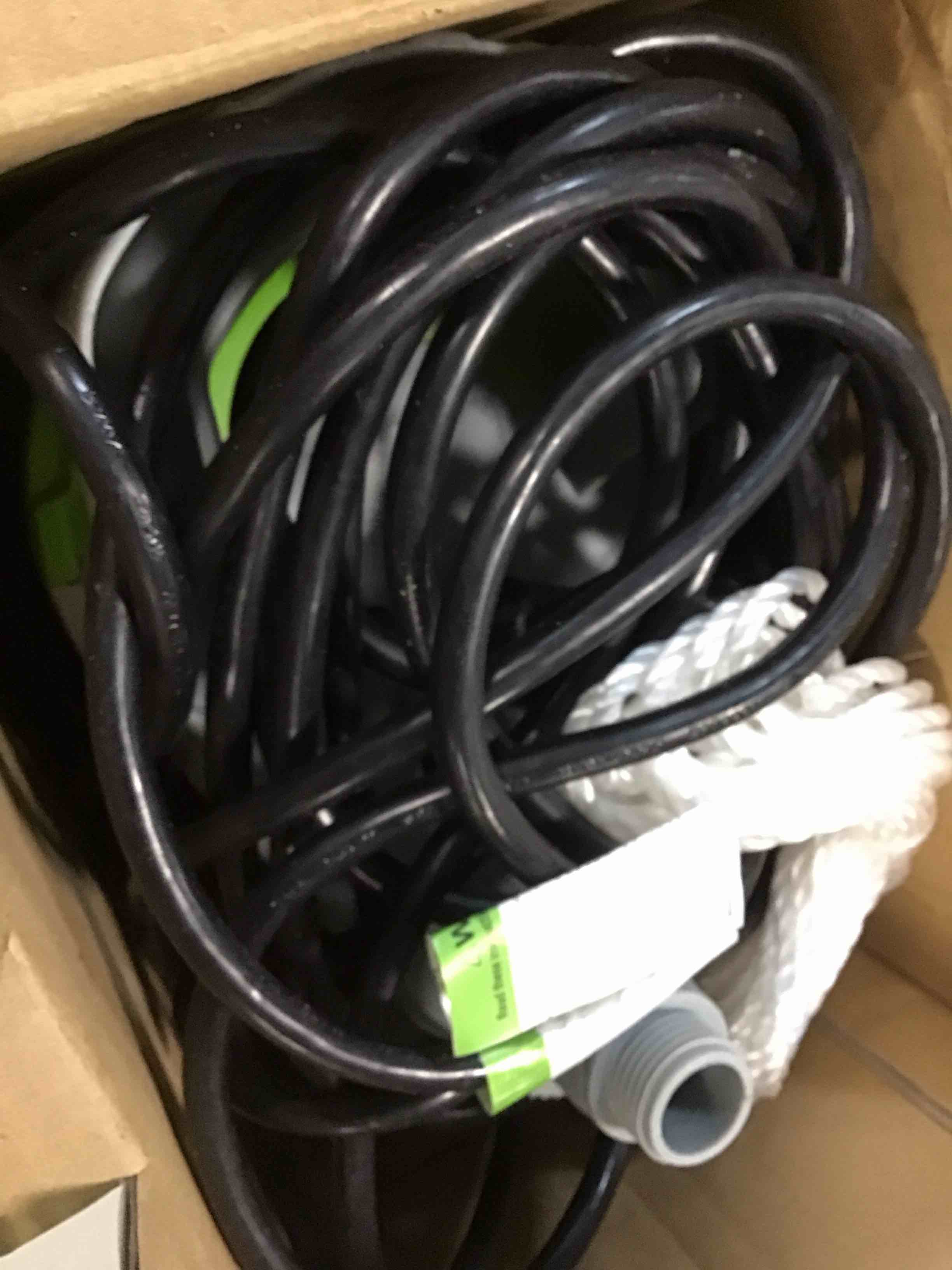 https://s3.amazonaws.com/lotting-images-prod/bidfta/YEL5848715_1704458984347.jpeg