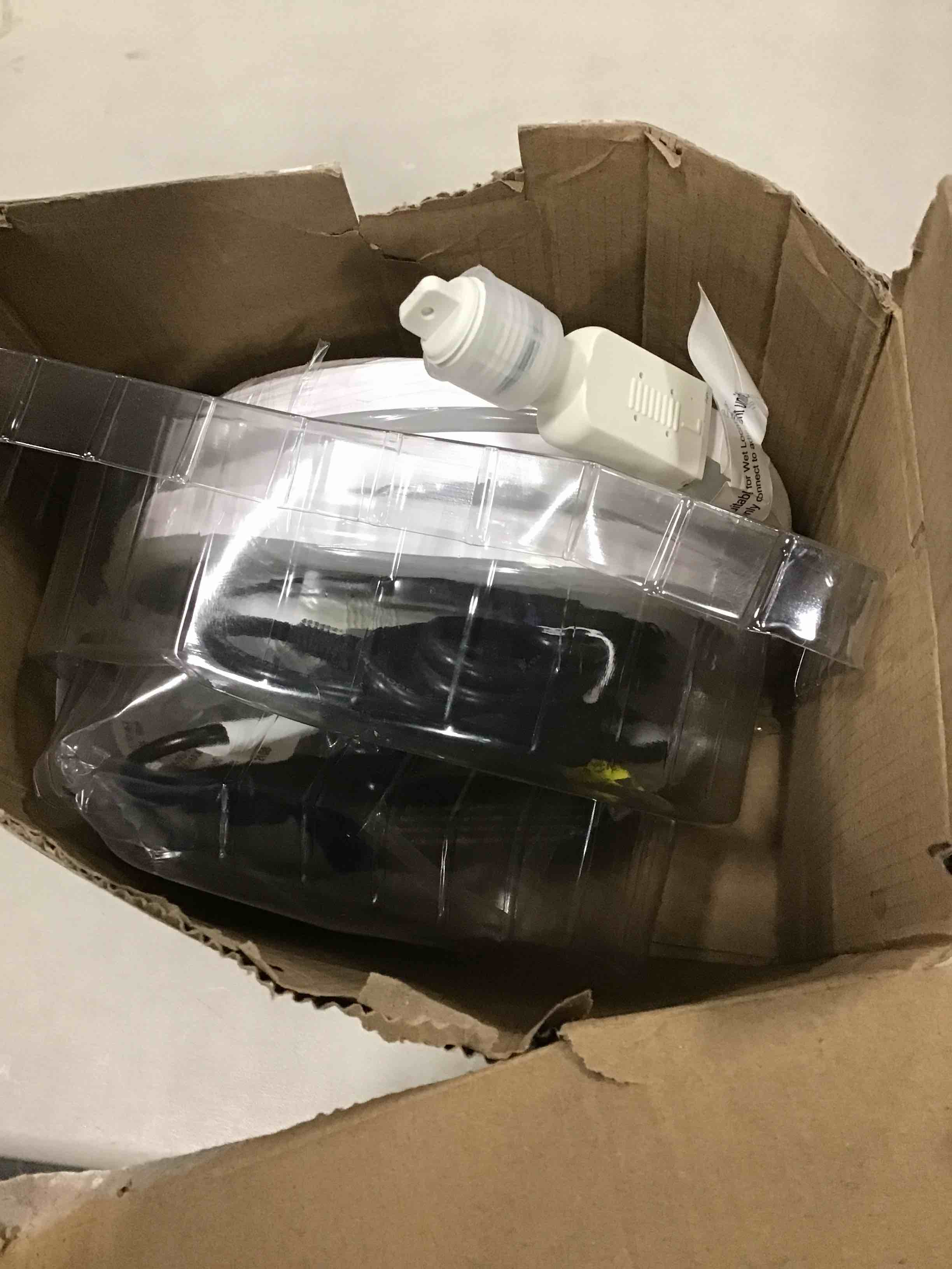 https://s3.amazonaws.com/lotting-images-prod/bidfta/YEL5850162_1705065357903.jpeg