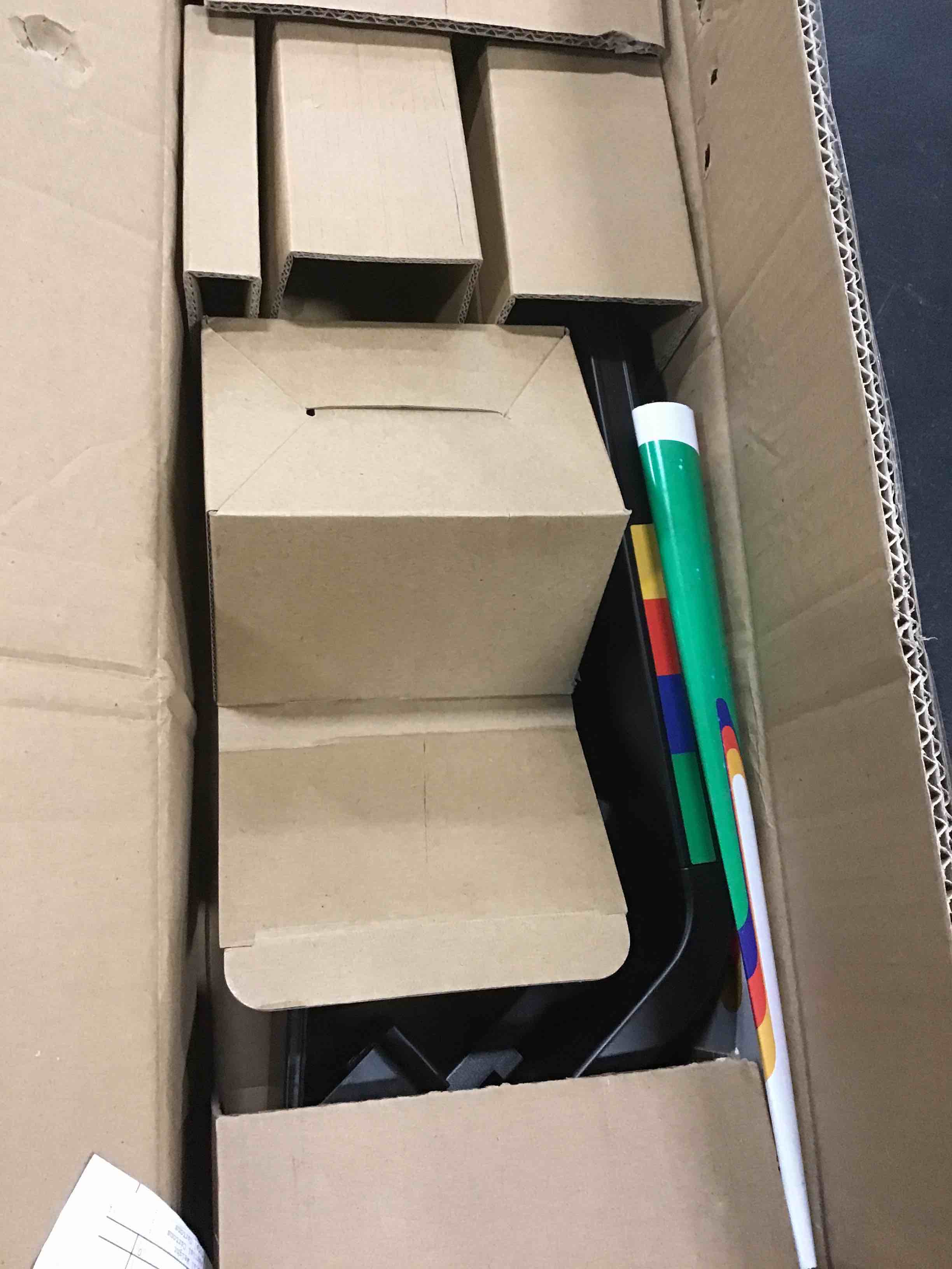 https://s3.amazonaws.com/lotting-images-prod/bidfta/YEL5850600_1703965575948.jpeg