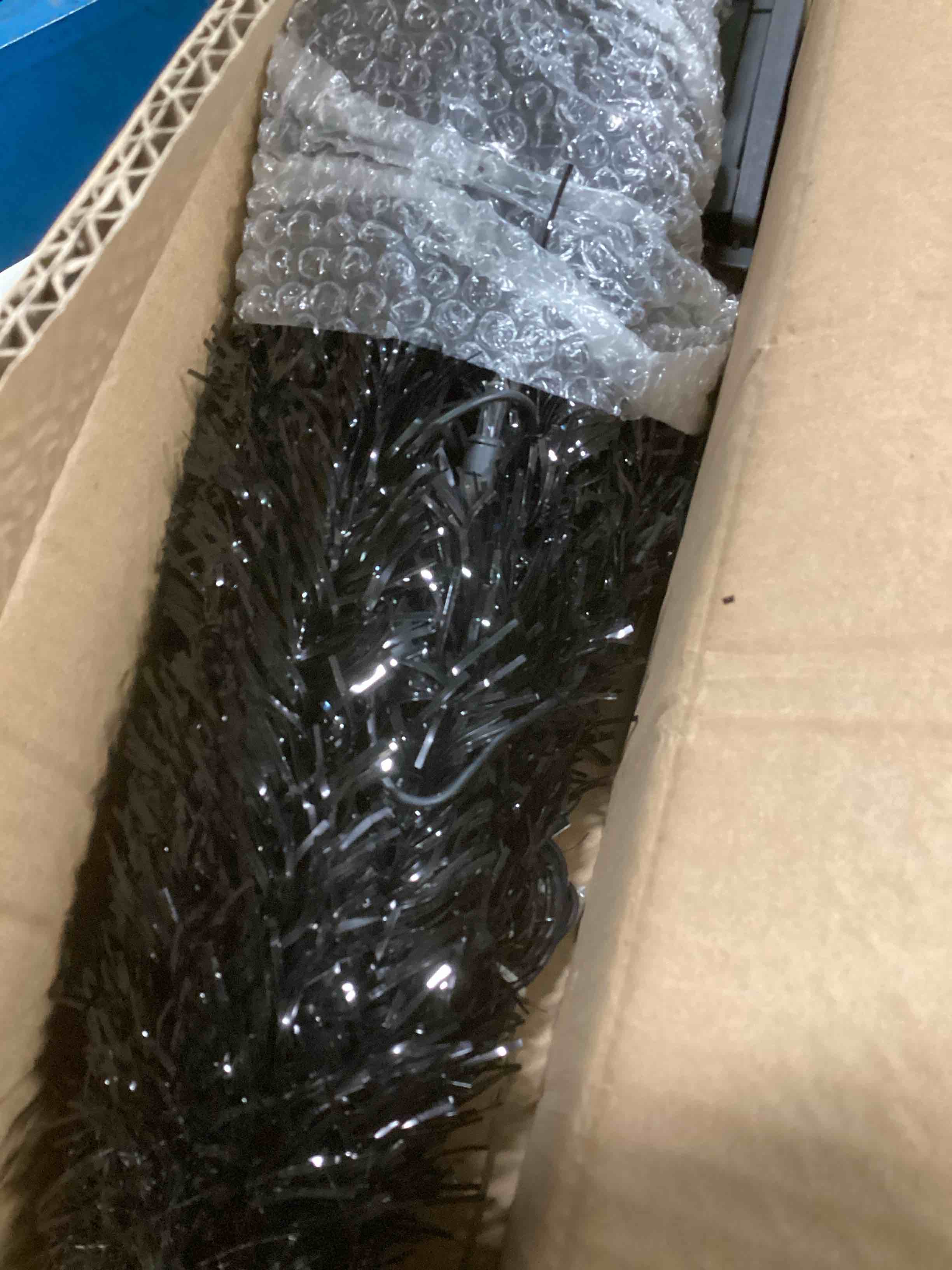 https://s3.amazonaws.com/lotting-images-prod/bidfta/YEL5850903_1704283903780.jpeg