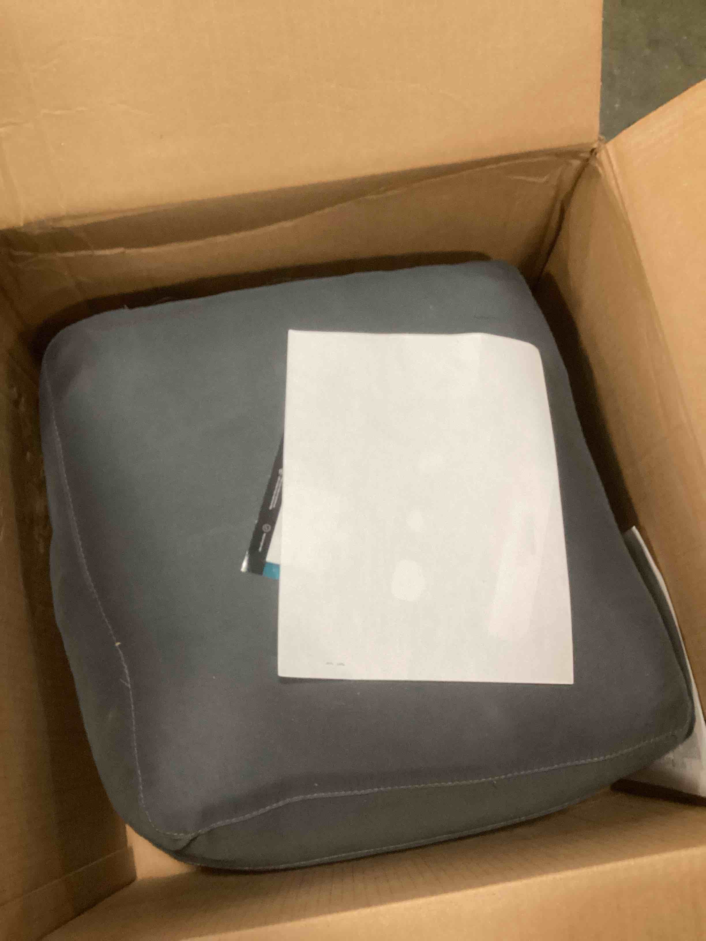 https://s3.amazonaws.com/lotting-images-prod/bidfta/YEL5850944_1704288700316.jpeg