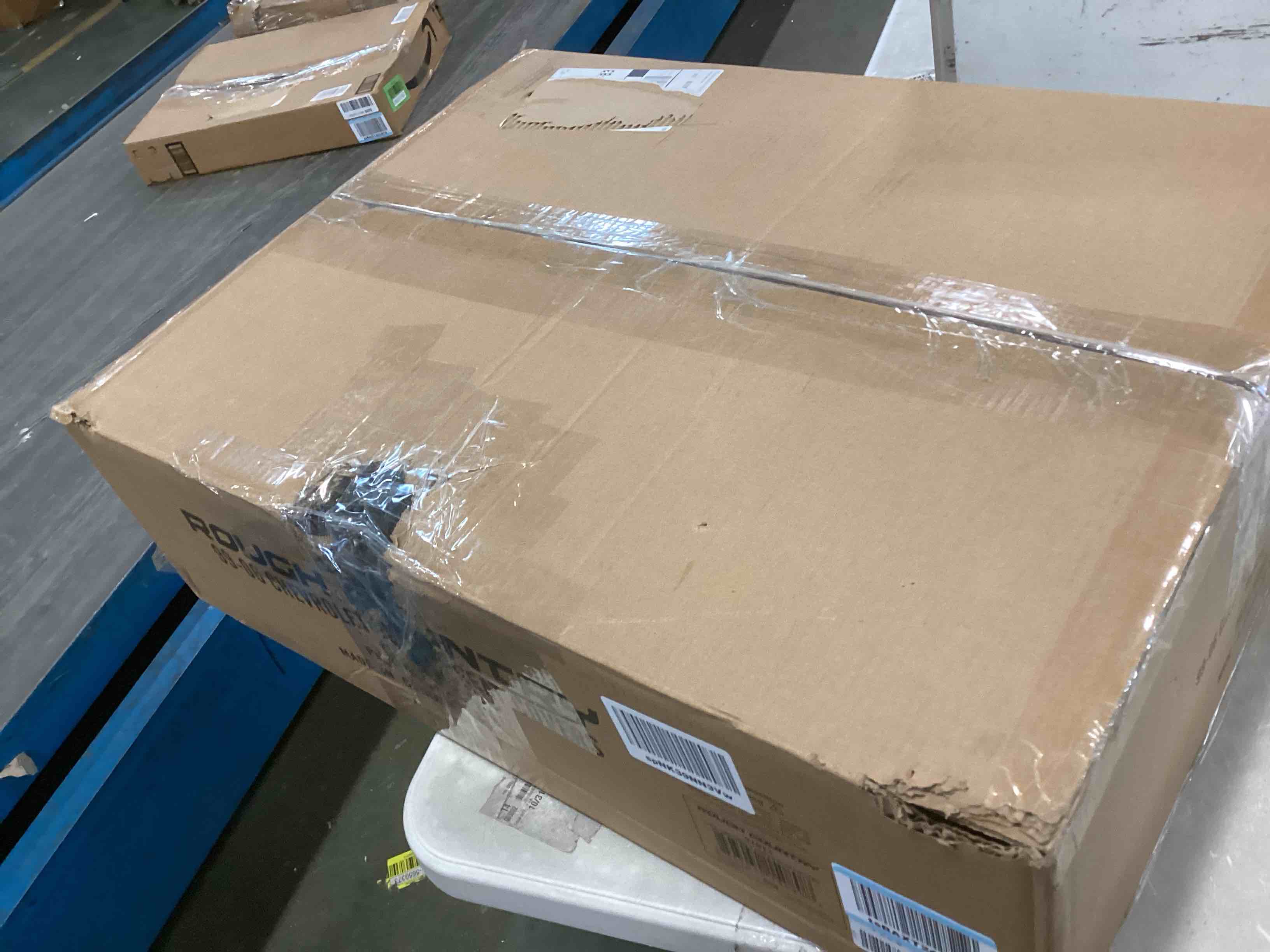 https://s3.amazonaws.com/lotting-images-prod/bidfta/YEL5851069_1704306601633.jpeg