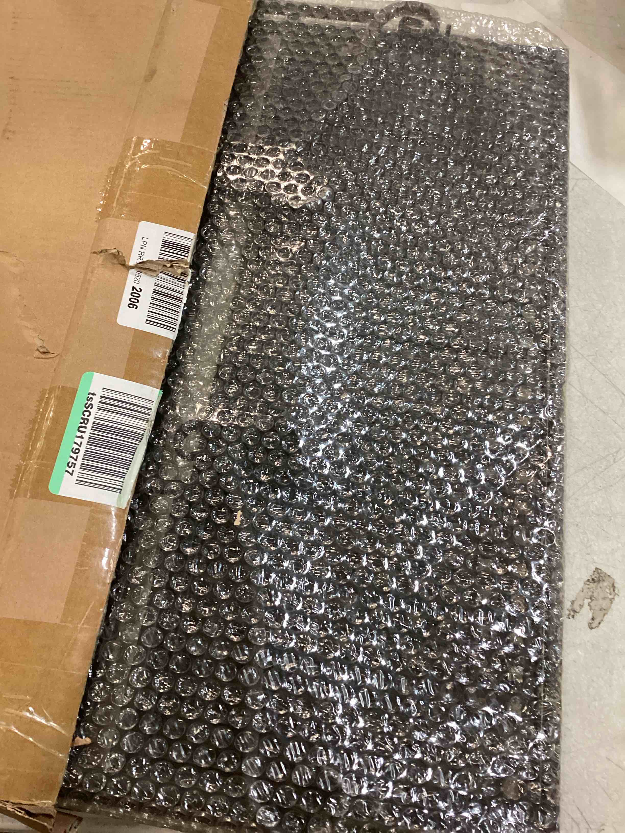https://s3.amazonaws.com/lotting-images-prod/bidfta/YEL5851376_1704458130420.jpeg