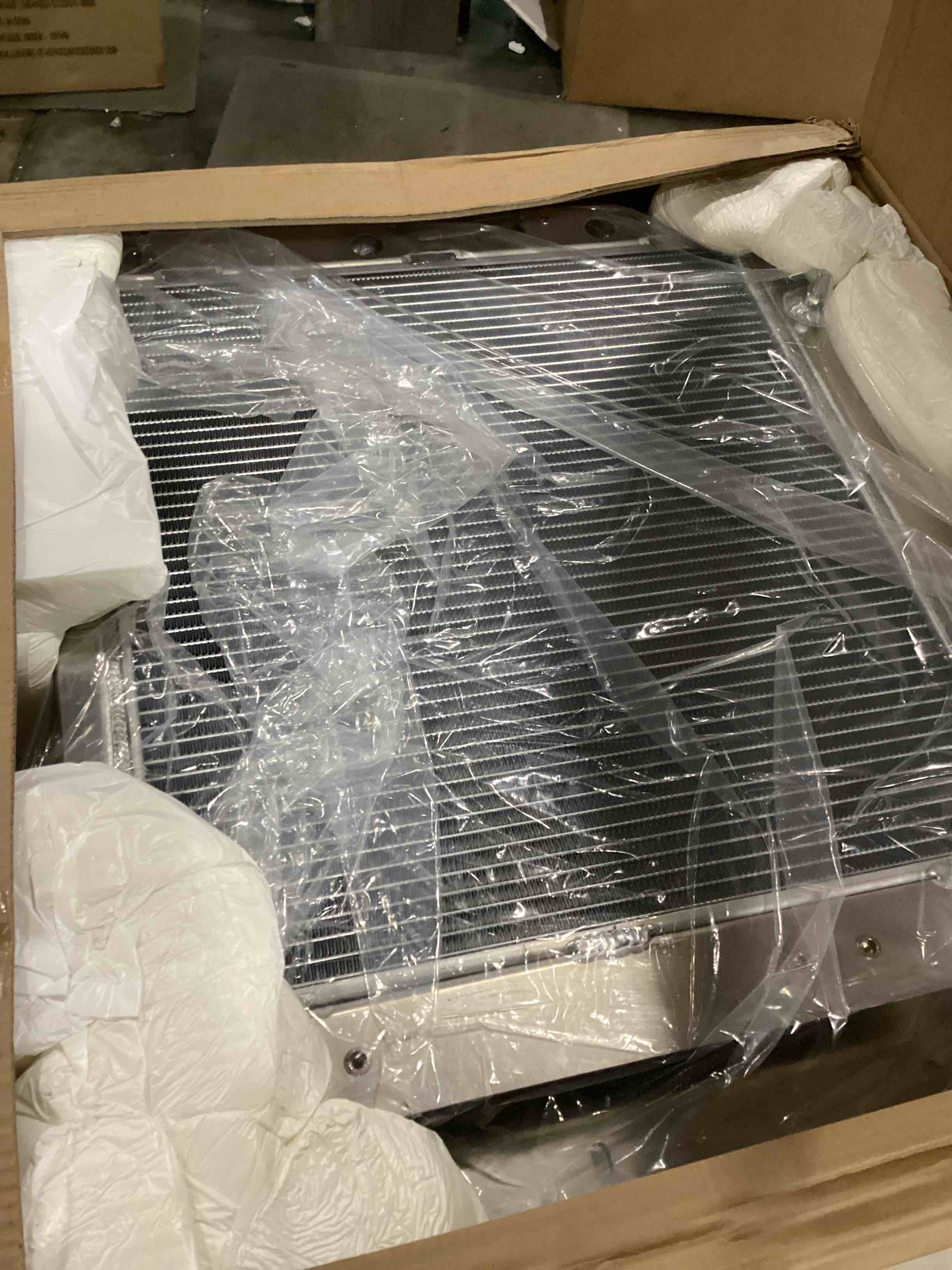 https://s3.amazonaws.com/lotting-images-prod/bidfta/YEL5851958_1725551243435.jpeg