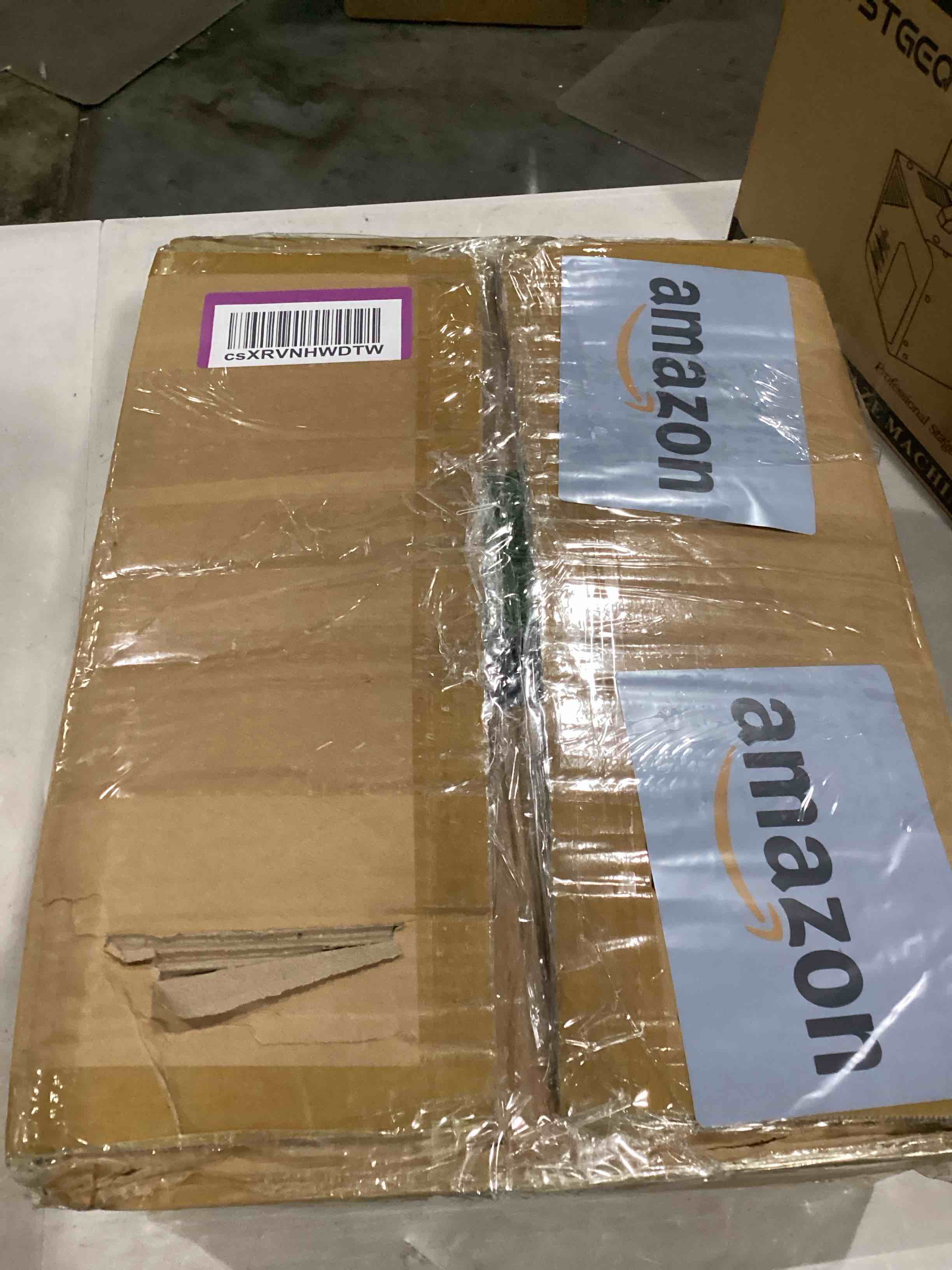 https://s3.amazonaws.com/lotting-images-prod/bidfta/YEL5852017_1725623462087.jpeg