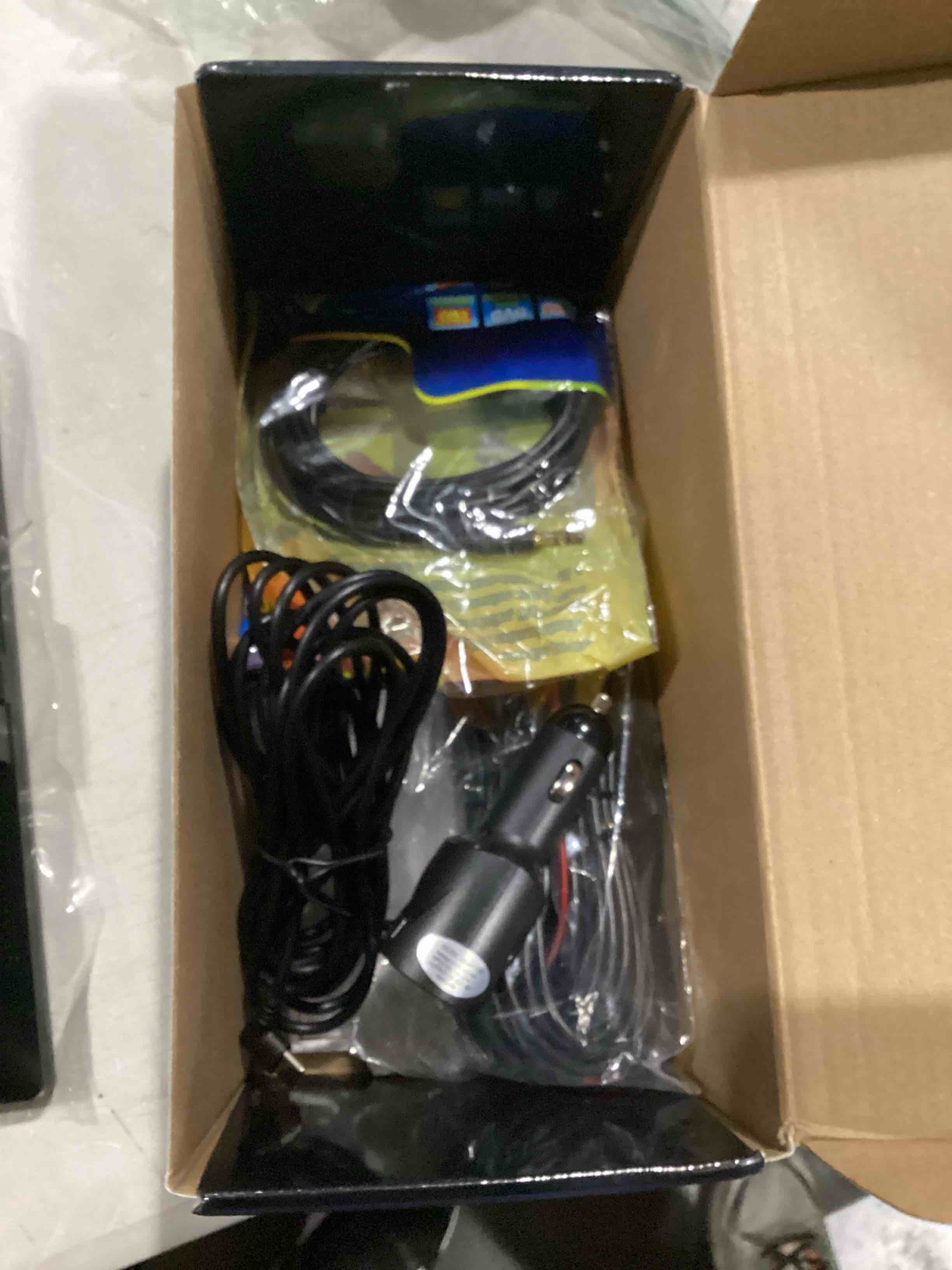 https://s3.amazonaws.com/lotting-images-prod/bidfta/YEL5852340_1725908412212.jpeg