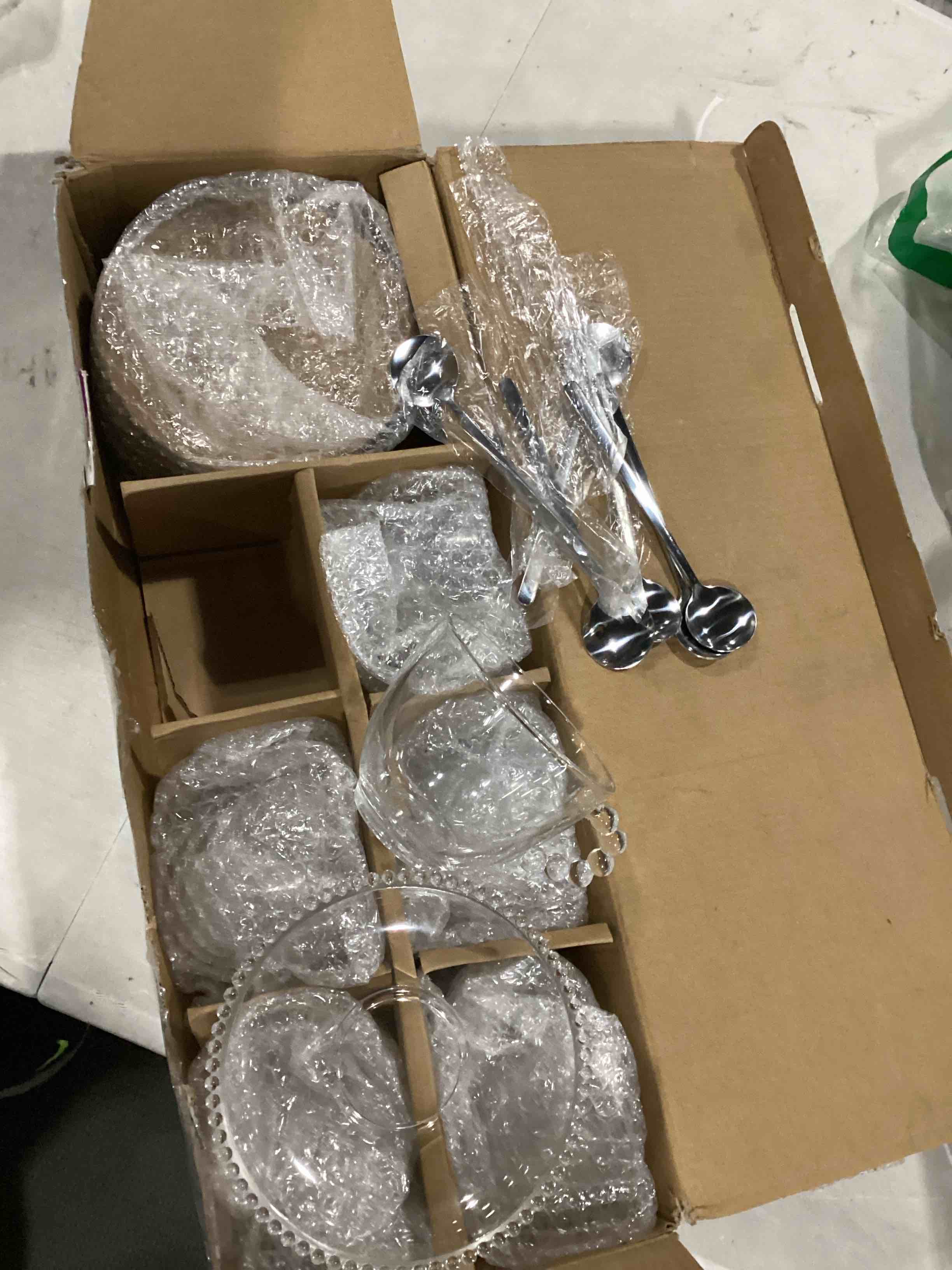 https://s3.amazonaws.com/lotting-images-prod/bidfta/YEL5852352_1725978448607.jpeg