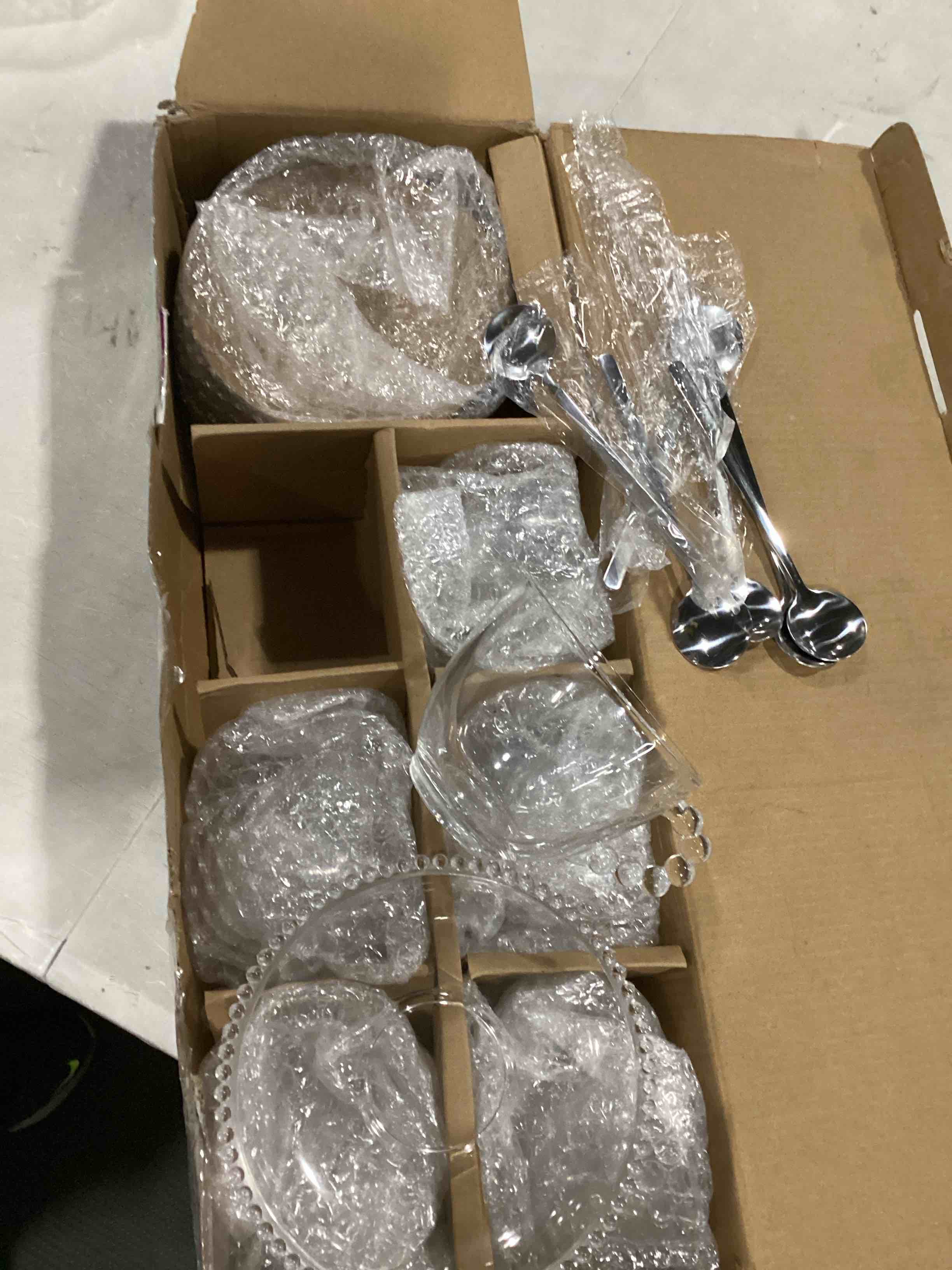 https://s3.amazonaws.com/lotting-images-prod/bidfta/YEL5852352_1725978452967.jpeg