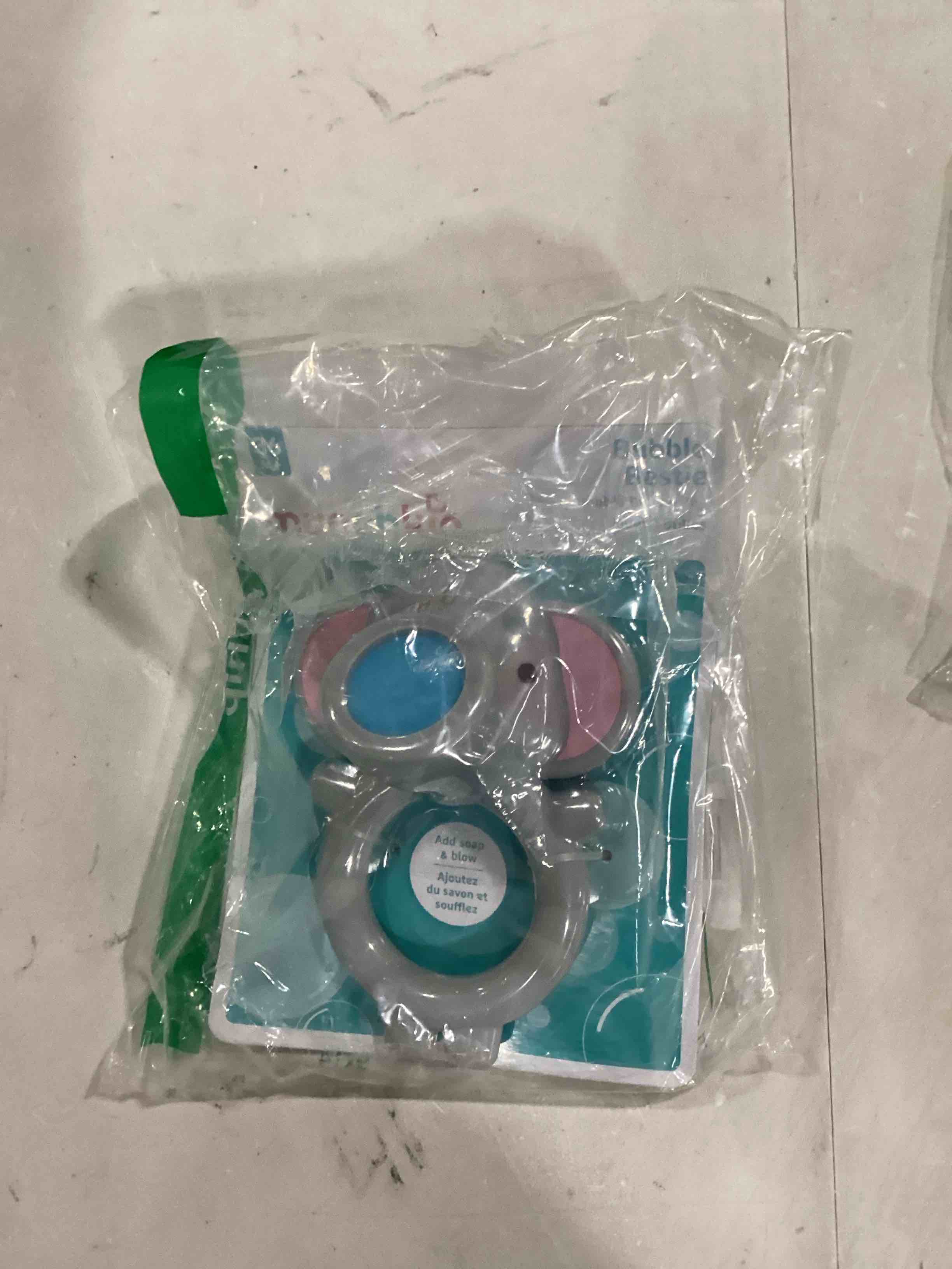 https://s3.amazonaws.com/lotting-images-prod/bidfta/YEL5852356_1725978998425.jpeg