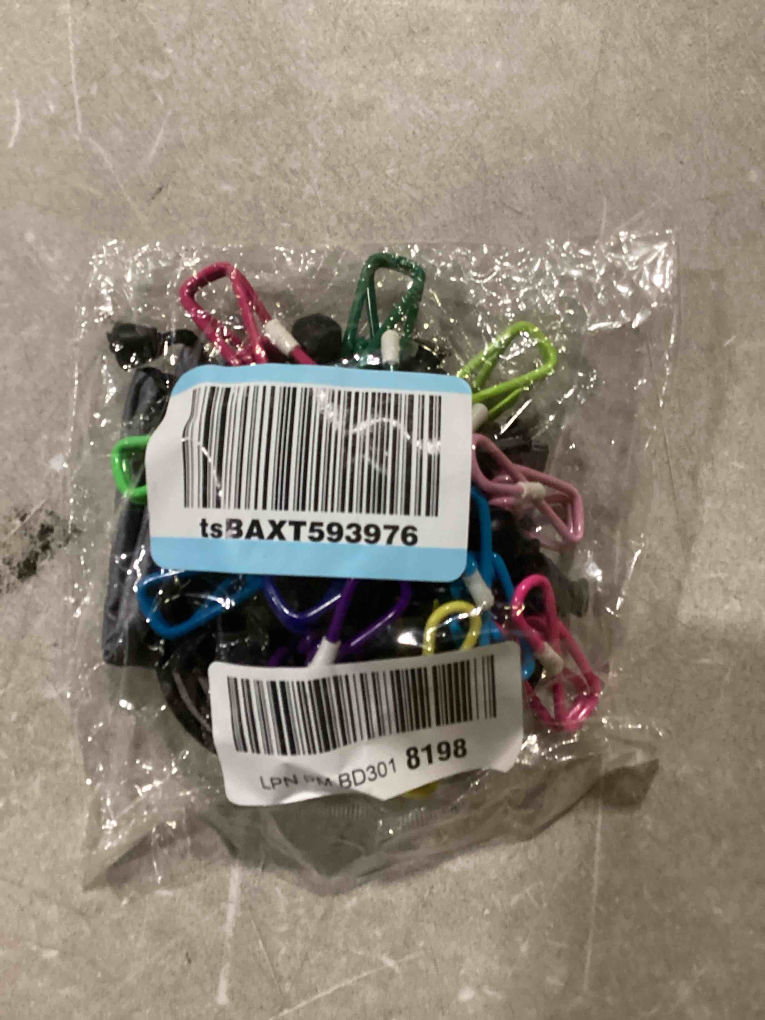 https://s3.amazonaws.com/lotting-images-prod/bidfta/YEL5853124_1726500990848.jpeg